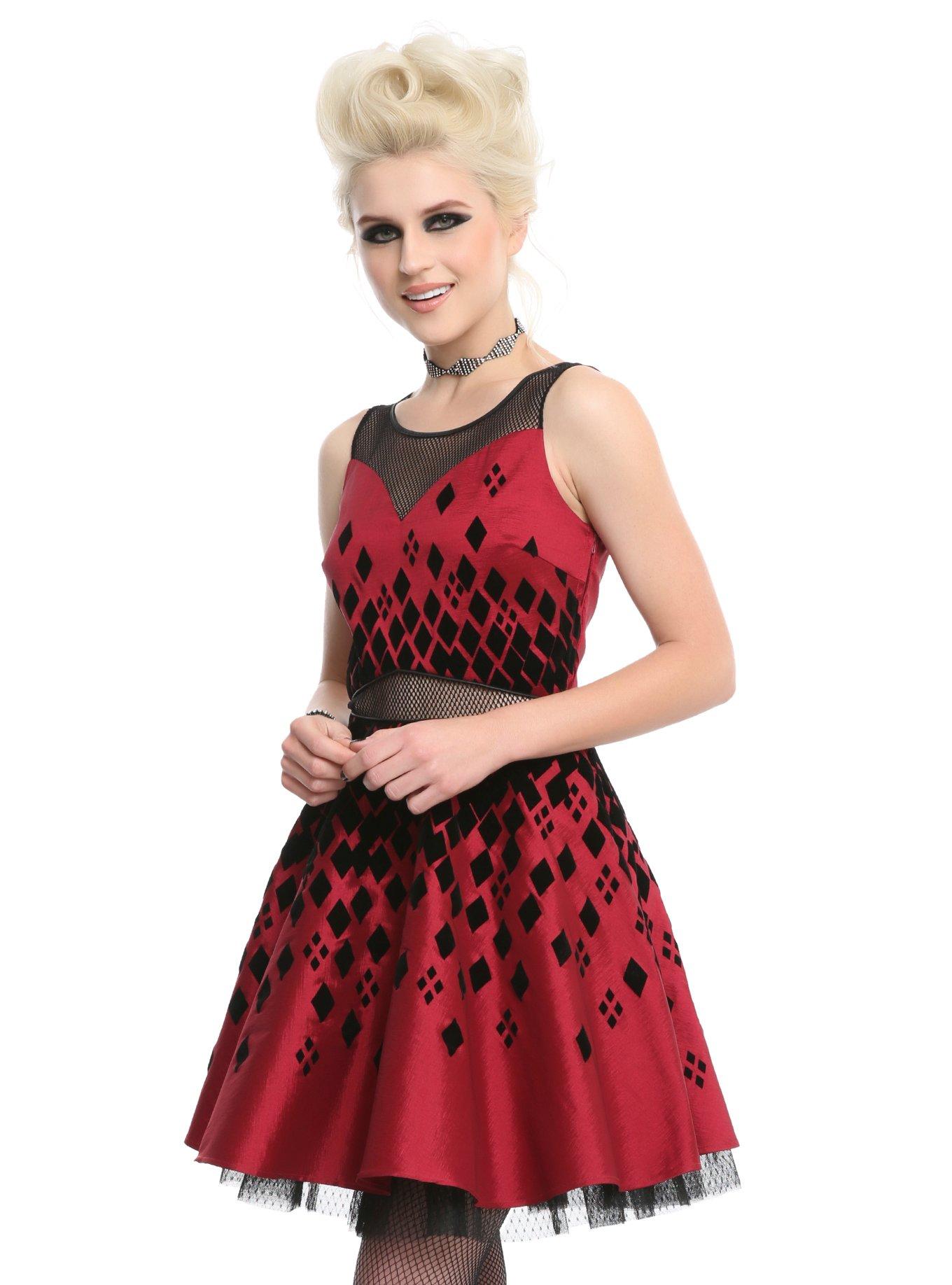 Hot topic 2025 prom dresses