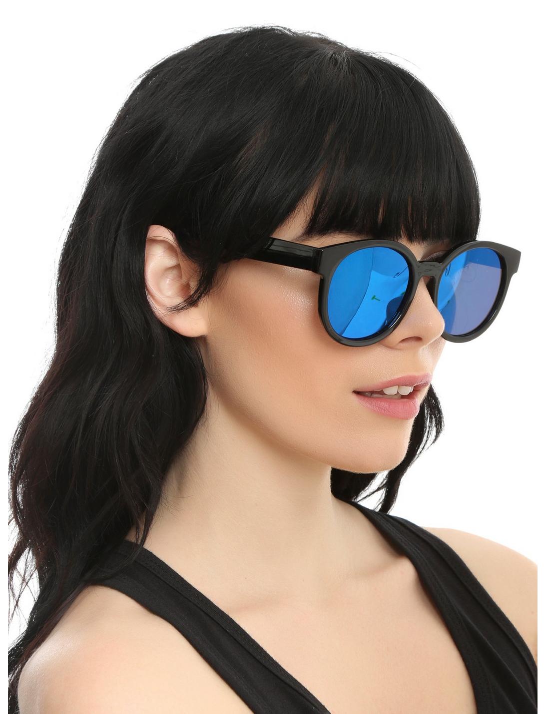 Black Plastic Blue Flat Lens Round Sunglasses, , hi-res