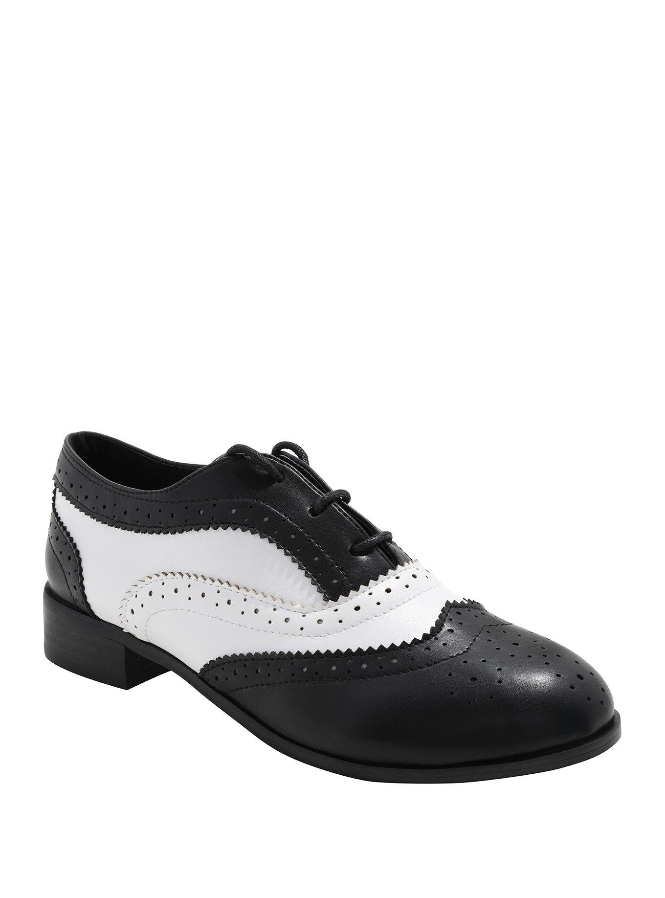 Black & White Saddle Shoes | Hot Topic