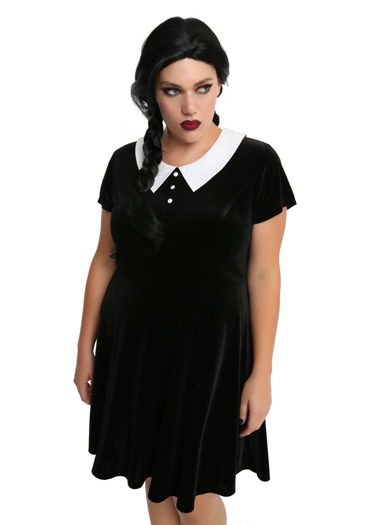 Plus size black dress with white collar sale