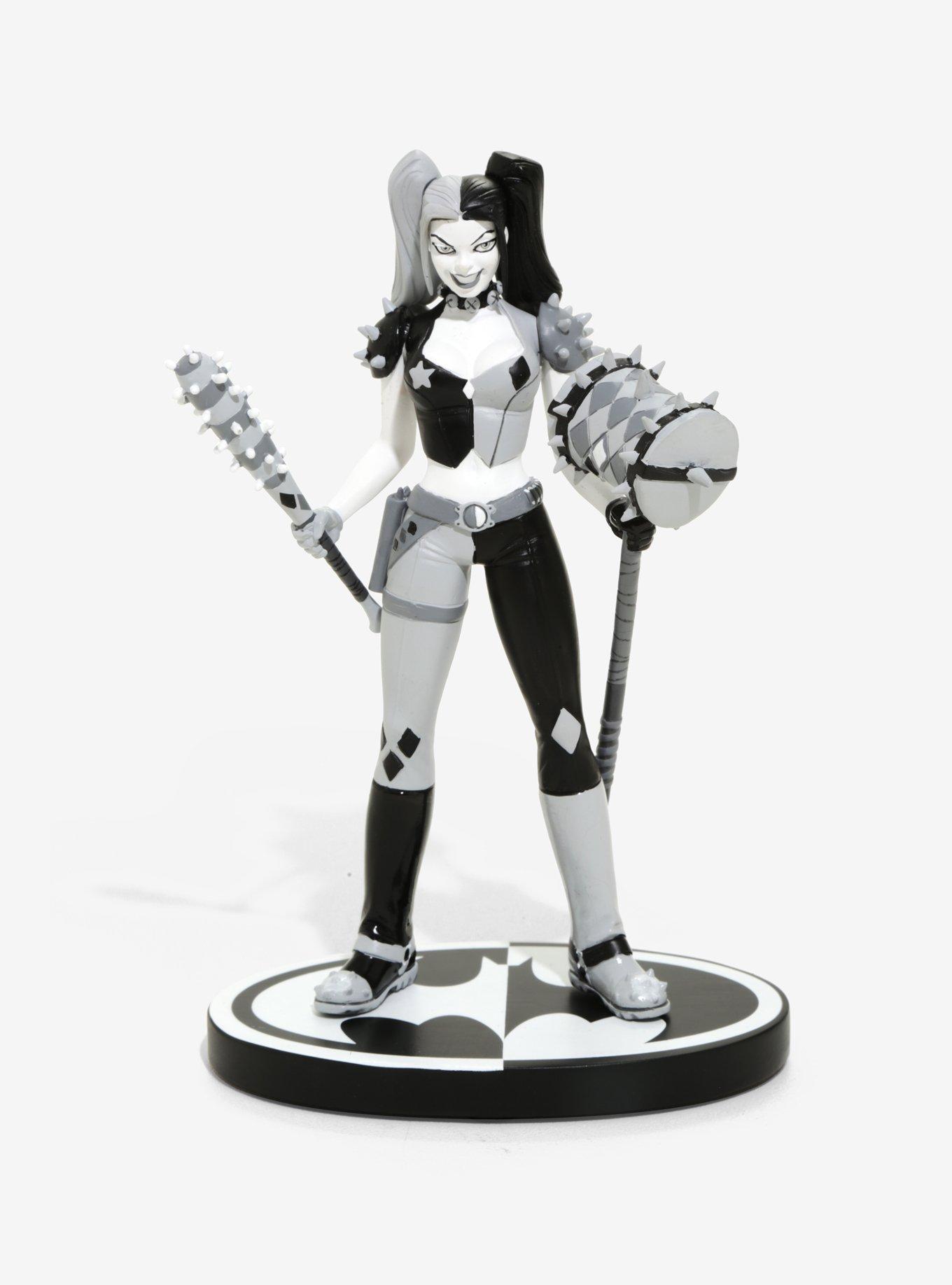 DC Comics Batman Black & White Harley Quinn Statue | Hot Topic