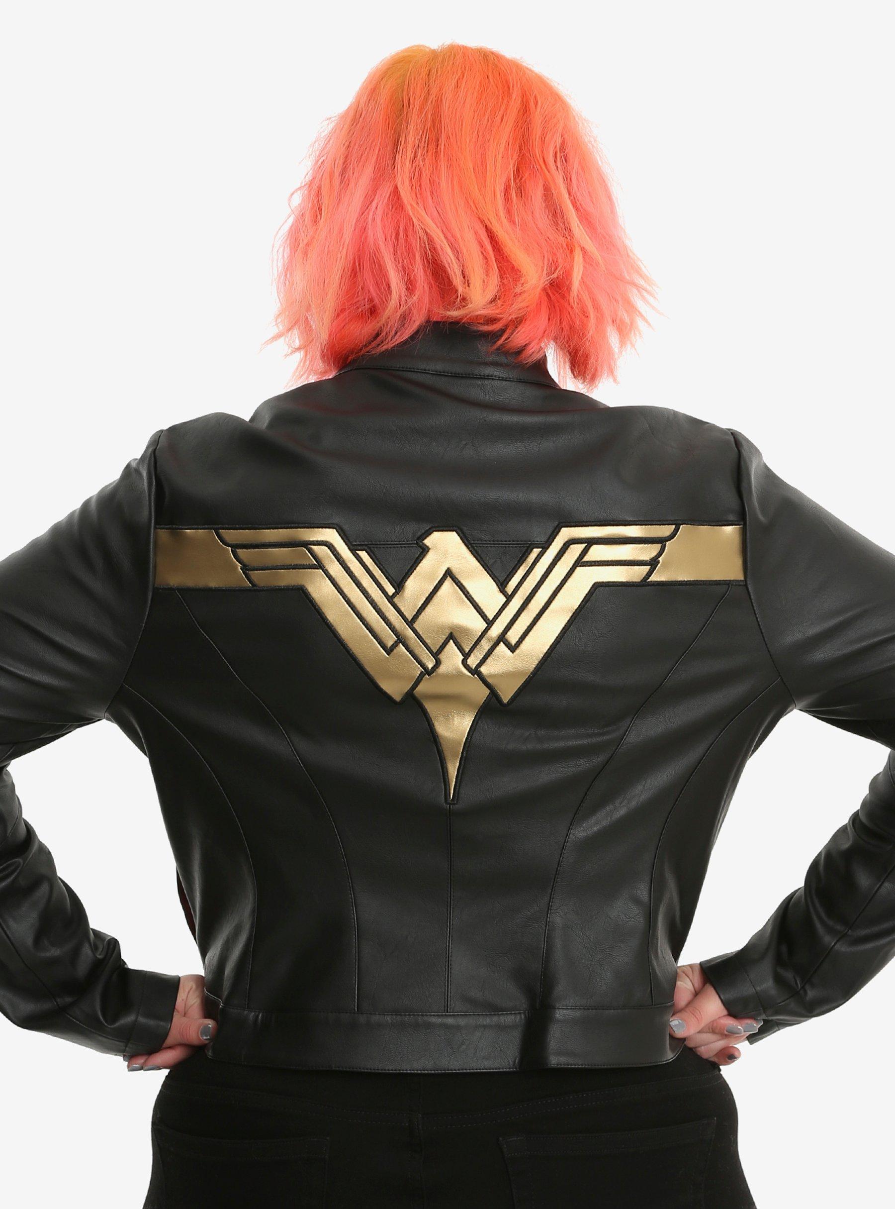 Hot topic shop wonder woman jacket