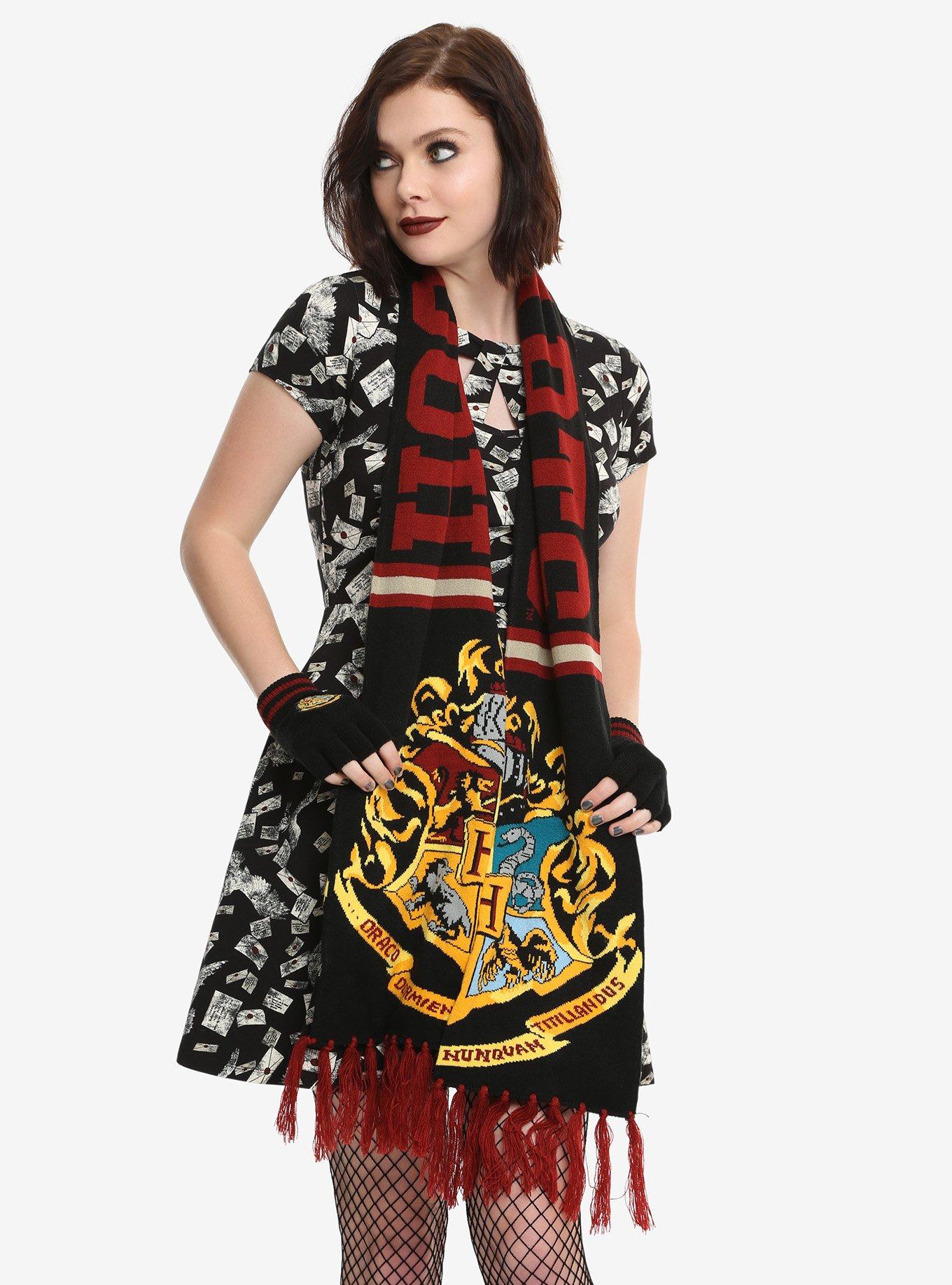 Harry Potter Hogwarts Crest Scarf, , hi-res