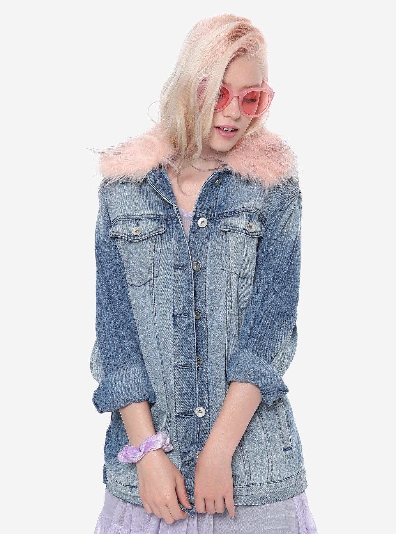 Denim jacket pink fur collar best sale