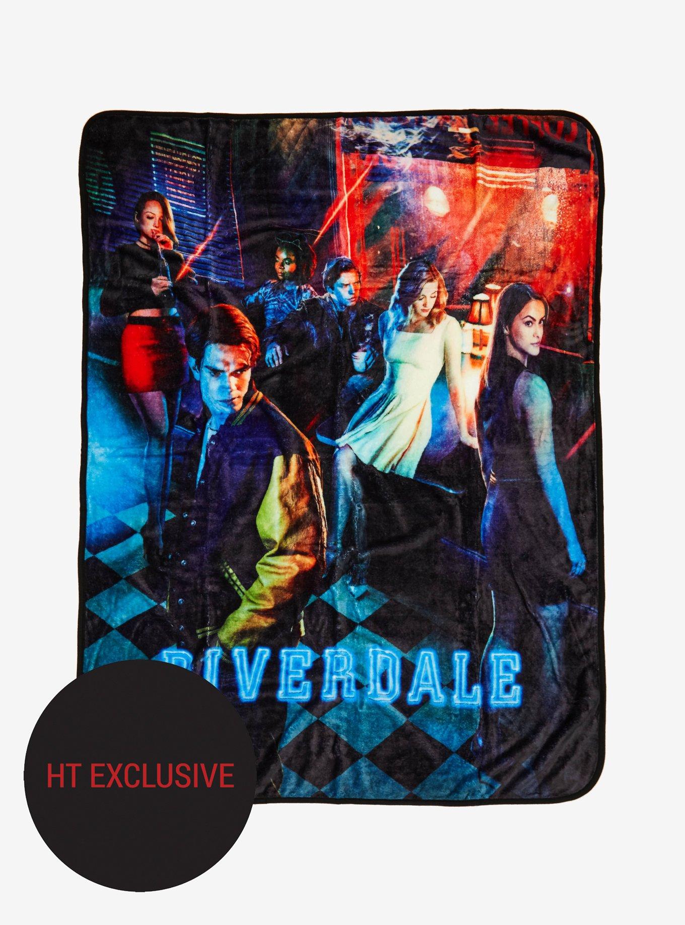 Riverdale Group Diner Throw Blanket Hot Topic Exclusive Hot Topic