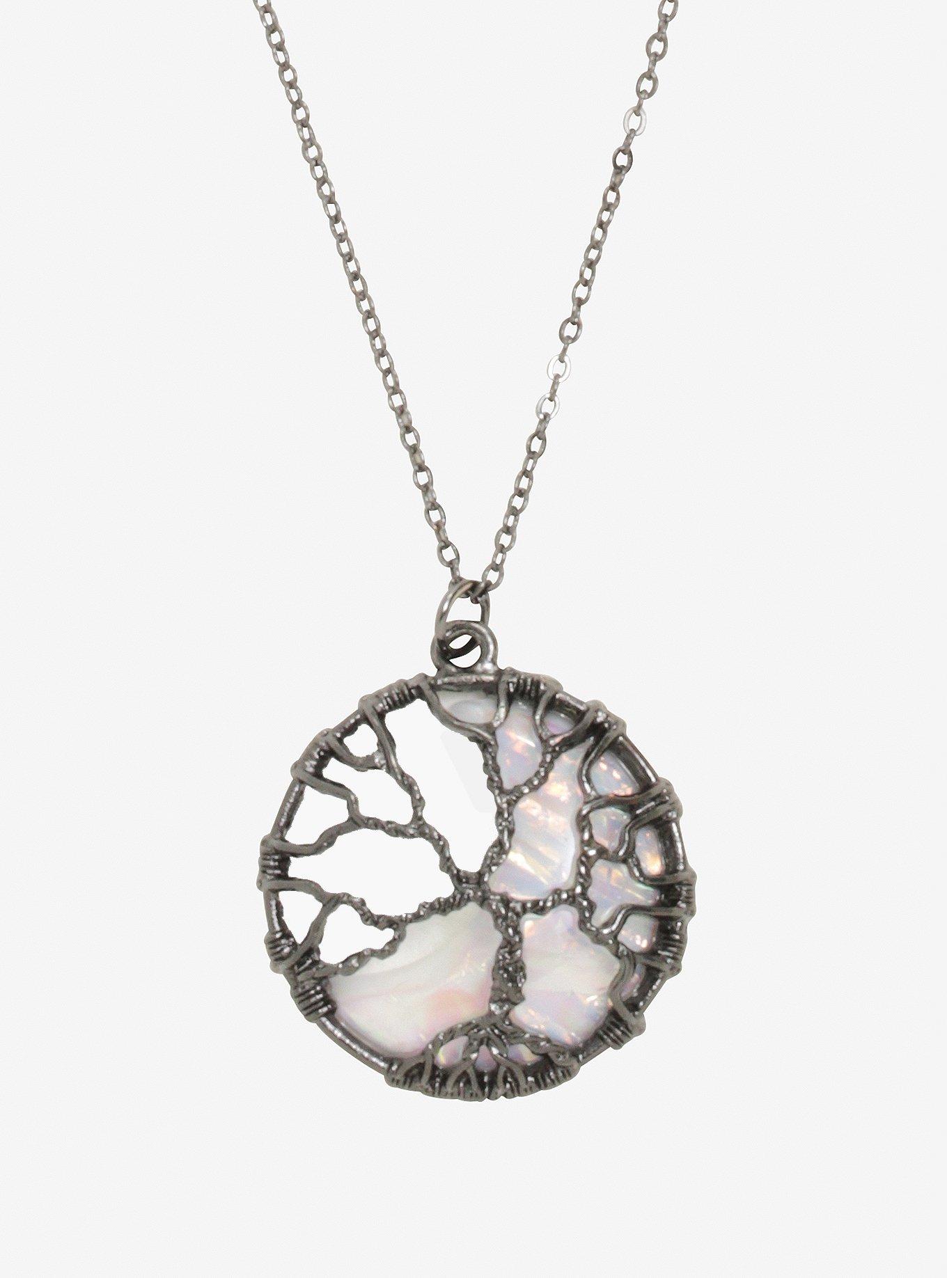 Hot topic moon 2025 necklace