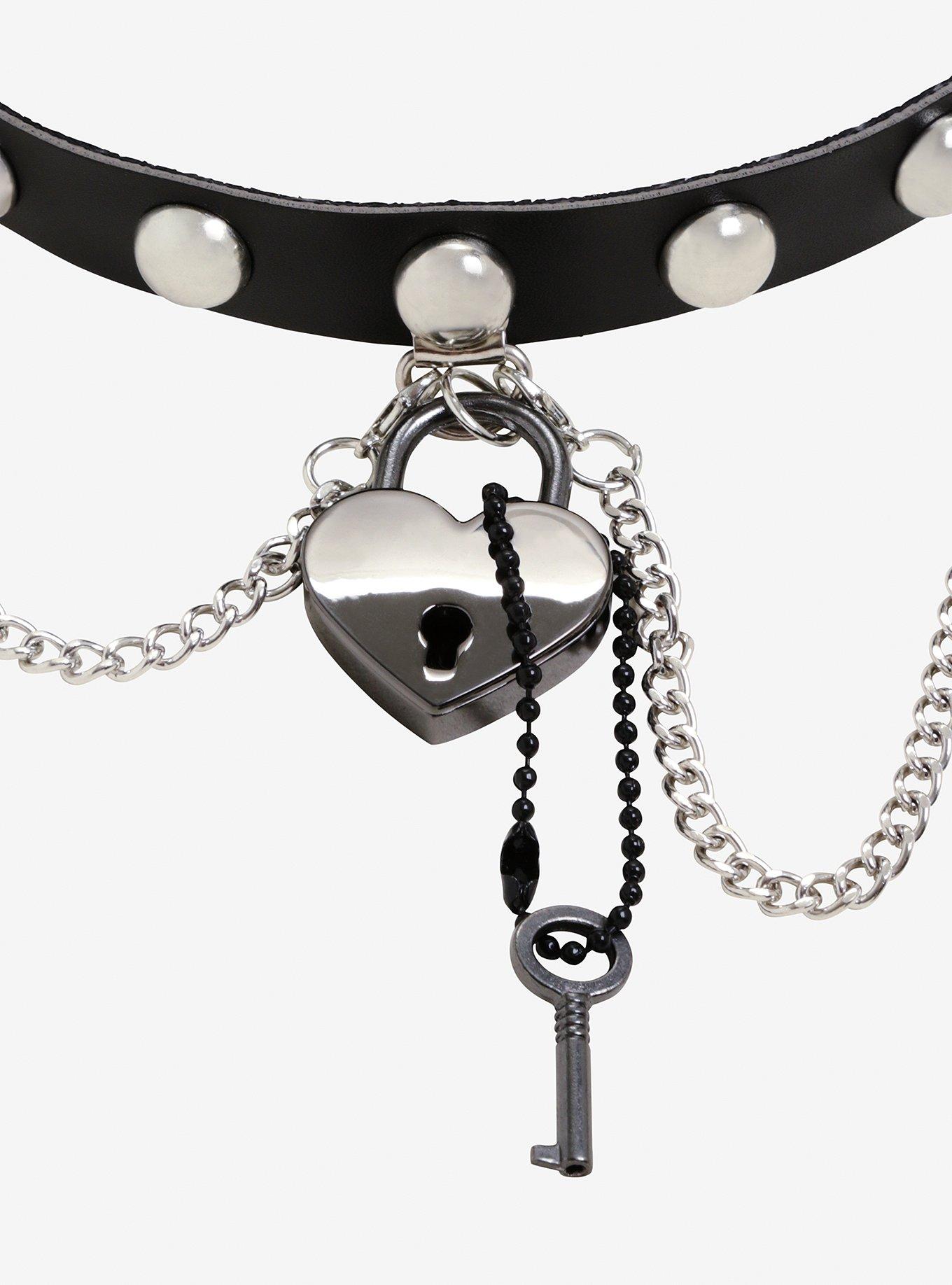 Heart lock choker sale