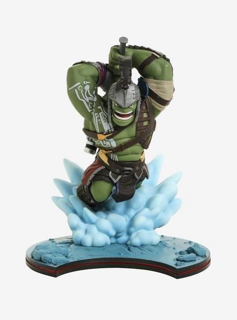 Marvel Thor: Ragnarok Q-Fig Max Hulk Figure Diorama | Hot Topic