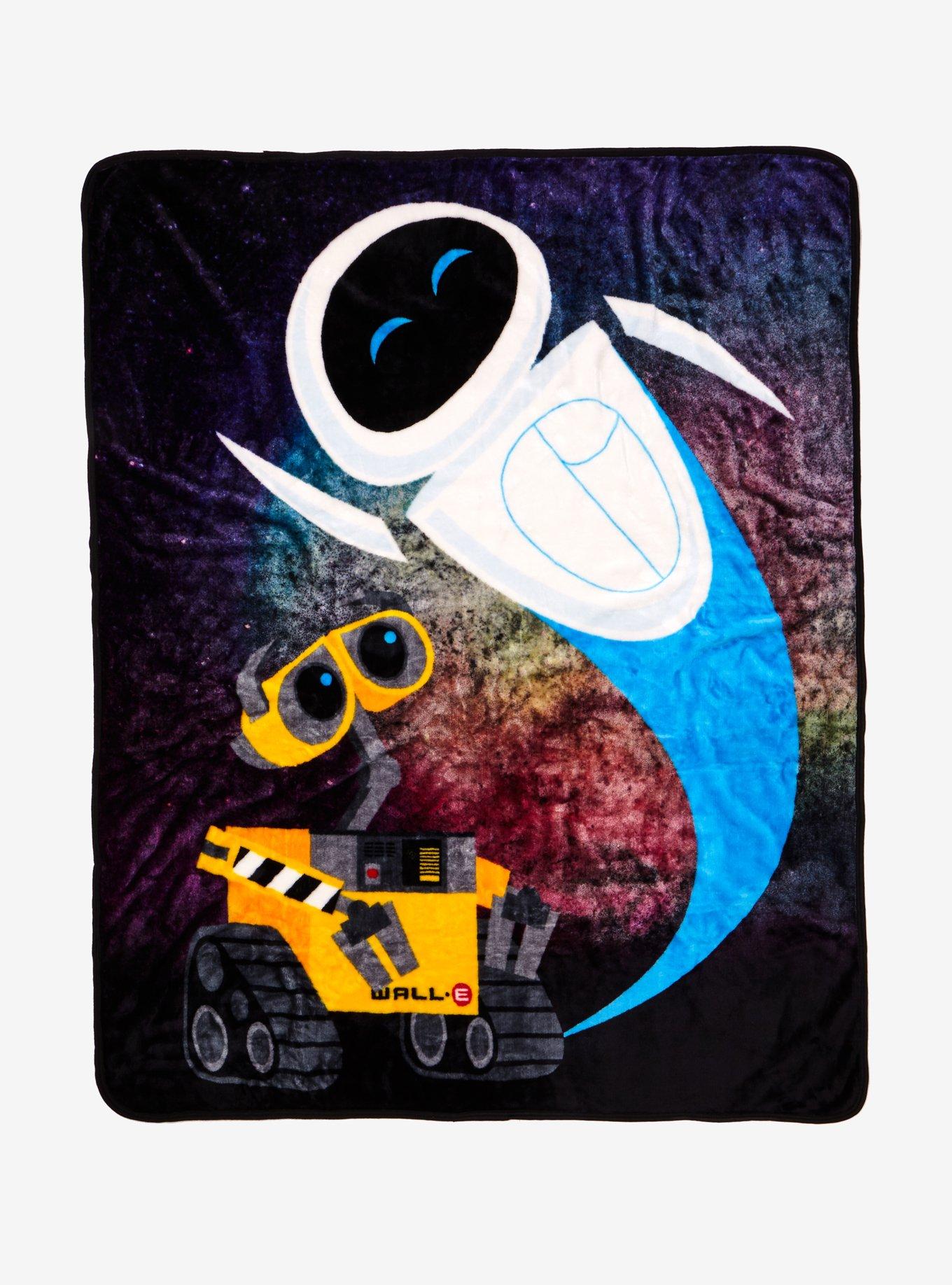 Disney WALL-E Throw Blanket, , hi-res