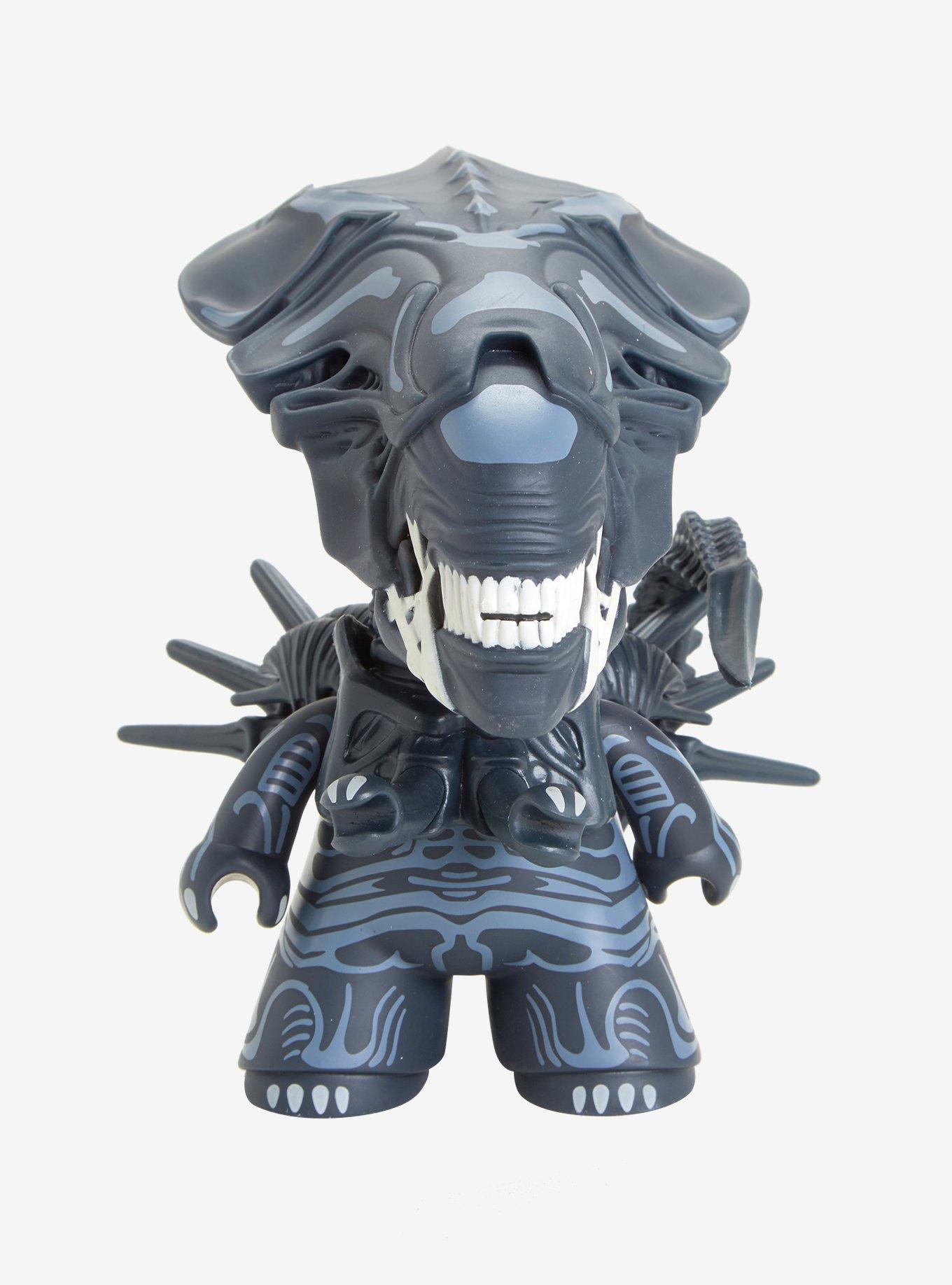 Titan Limited Edition Glow-In-The-Dark Alien Queen Vinyl Figure, , hi-res