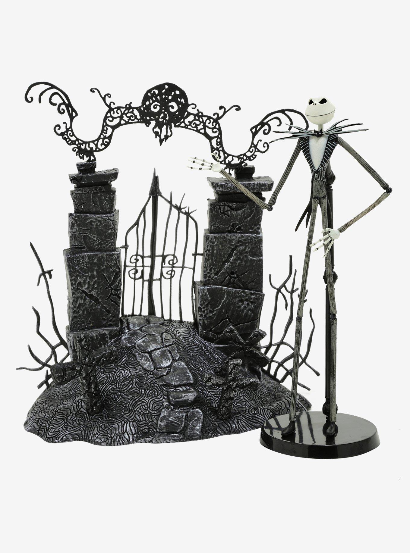 NWT Disney: The Nightmare Before Christmas Cemetery Gate Long Hair Pin Disney Nightmare before Christmas cemetery | Mercari main image 2