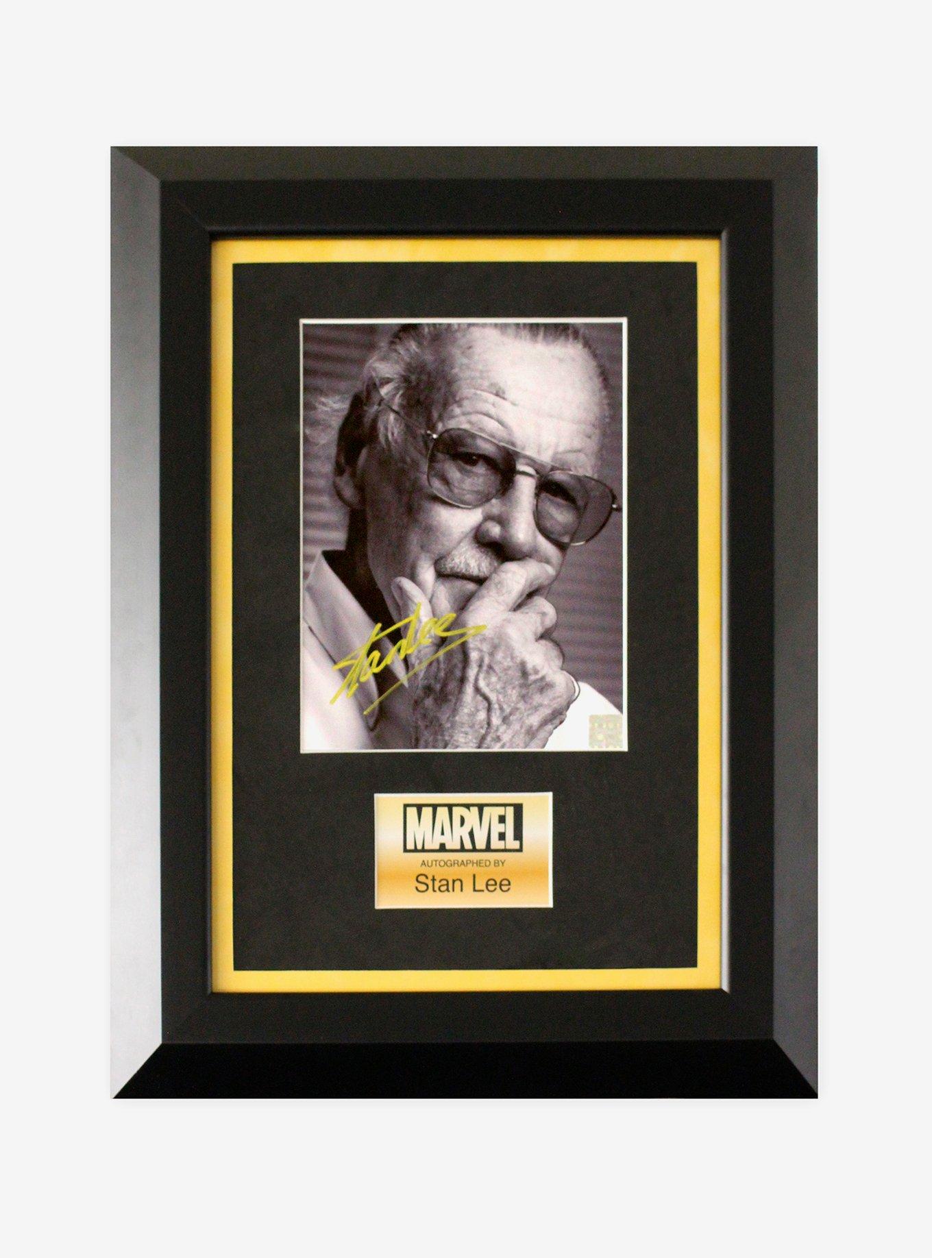 Marvel Stan Lee Black & White Signed Photo, , hi-res
