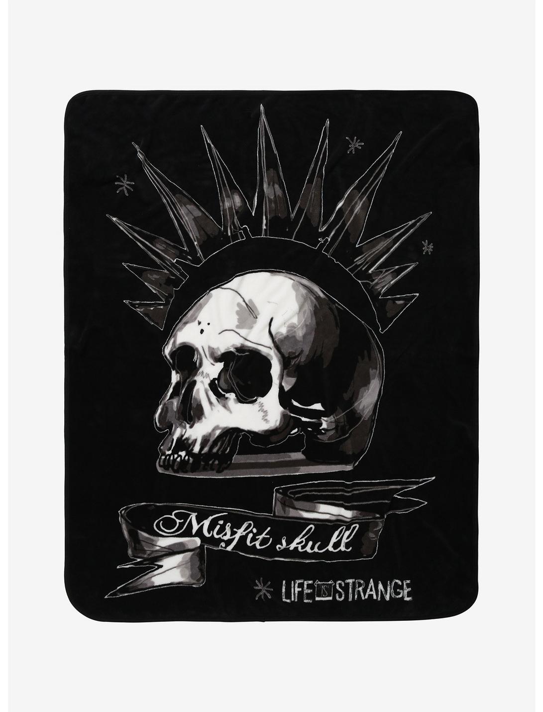 Life Is Strange Misfit Skull Throw Blanket, , hi-res