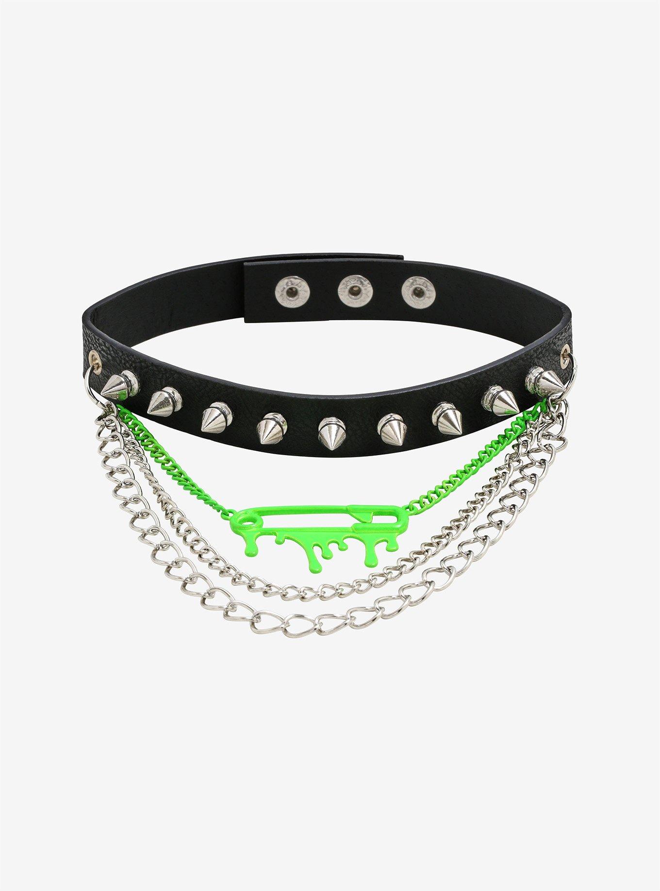 Hot on sale topic choker