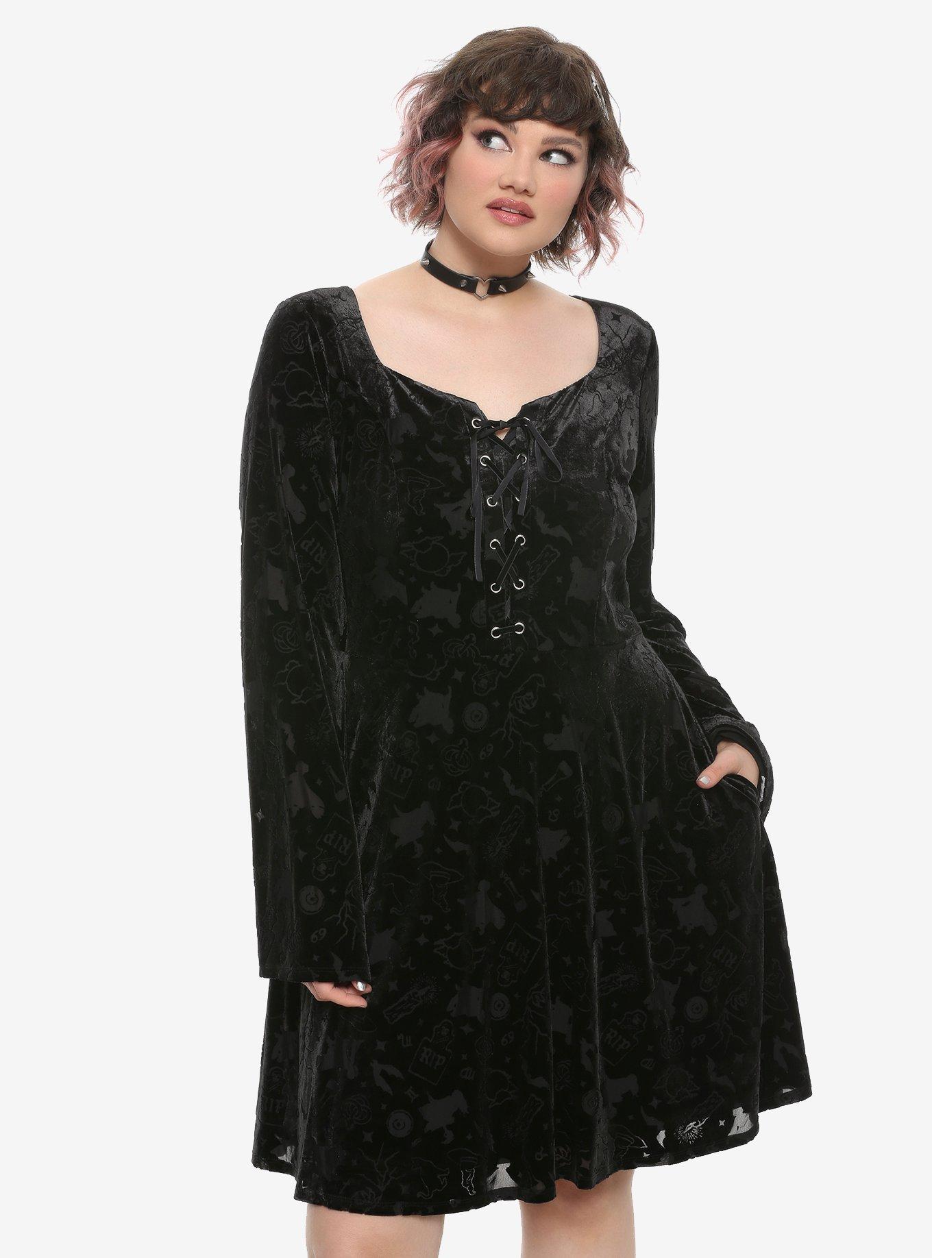 Her Universe Disney Hocus Pocus Icon Velvet Bell Sleeve Dress Plus Size, BLACK, hi-res