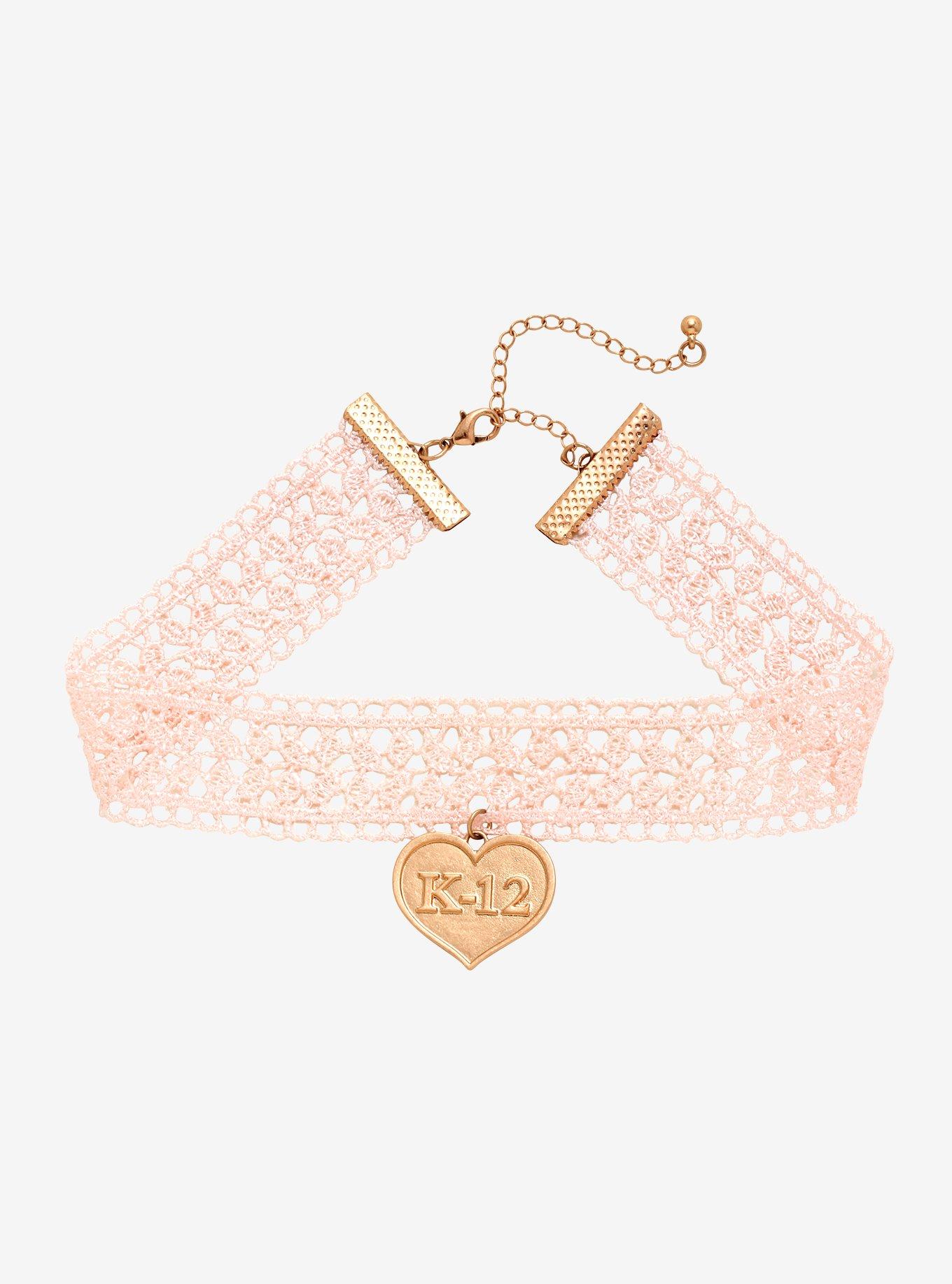 Heart Fit Lace Choker