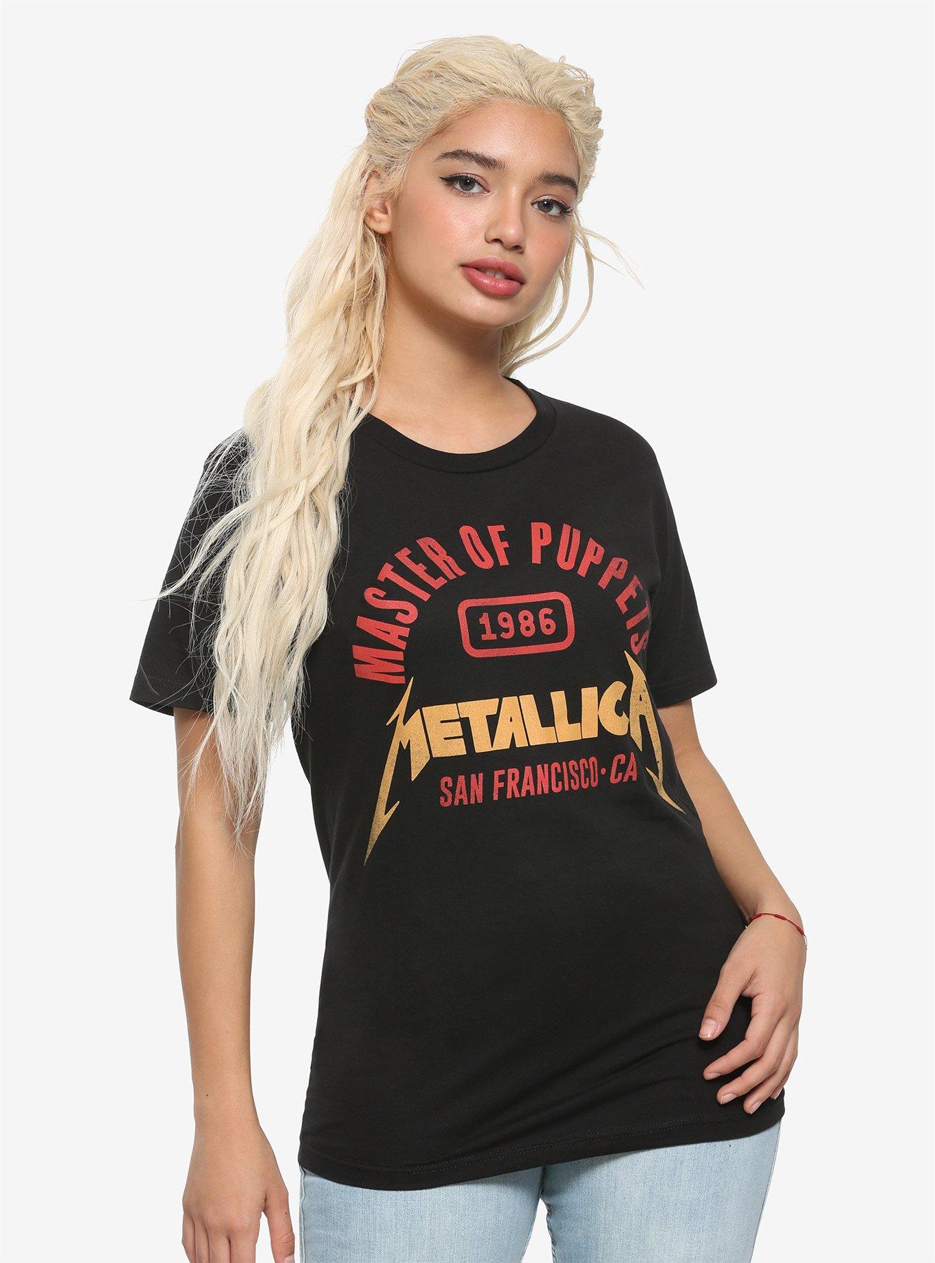 metallica shirt girl