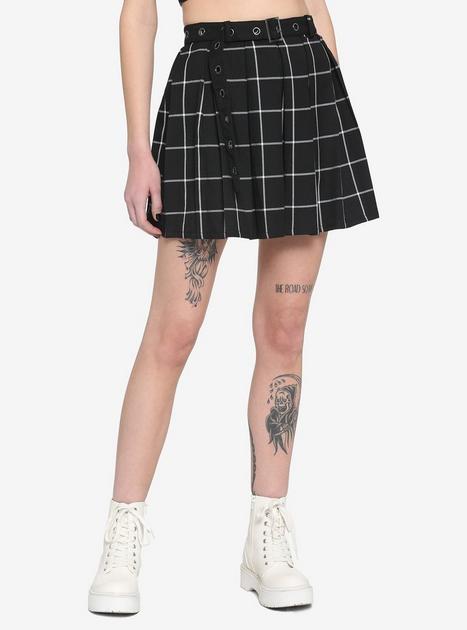 Black & White Plaid Pleated Skirt With Grommet Belt | Hot Topic