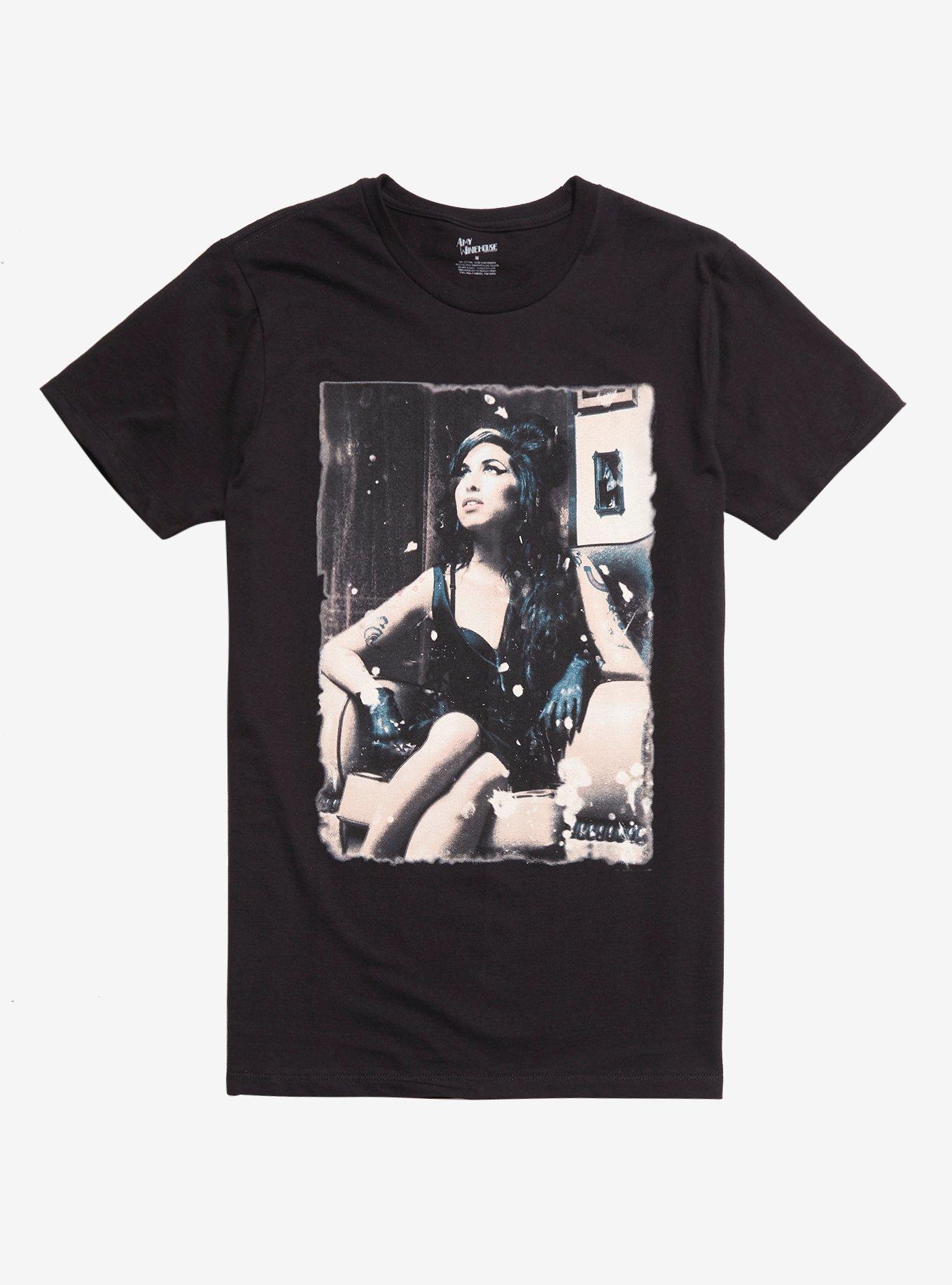 Amy Winehouse Portrait Scarf Men's T-Shirt - Officially Licensed Merch, 100% Cotton, Regular Fit - View #11