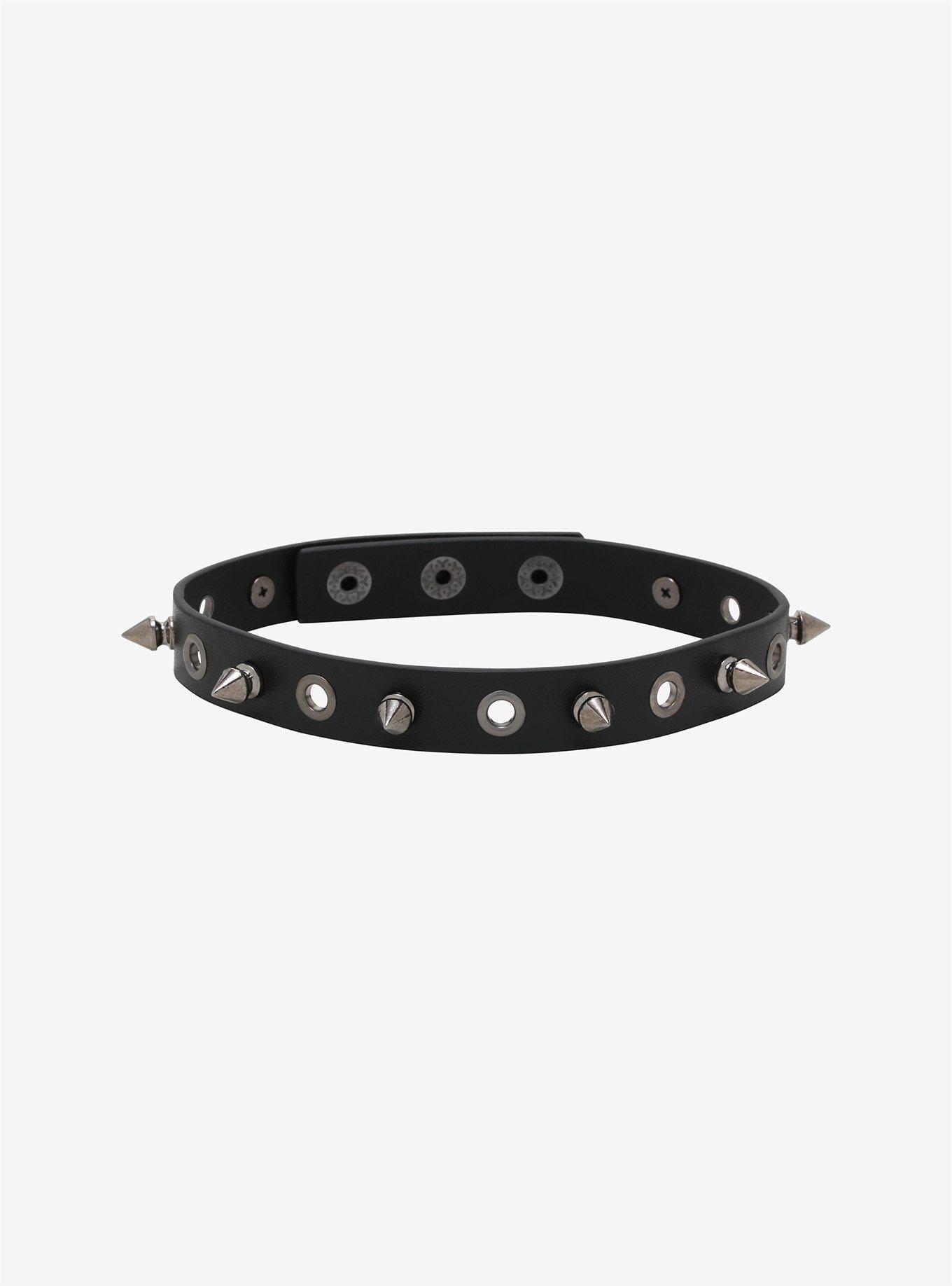 Spikes & Eyelet Choker | Hot Topic