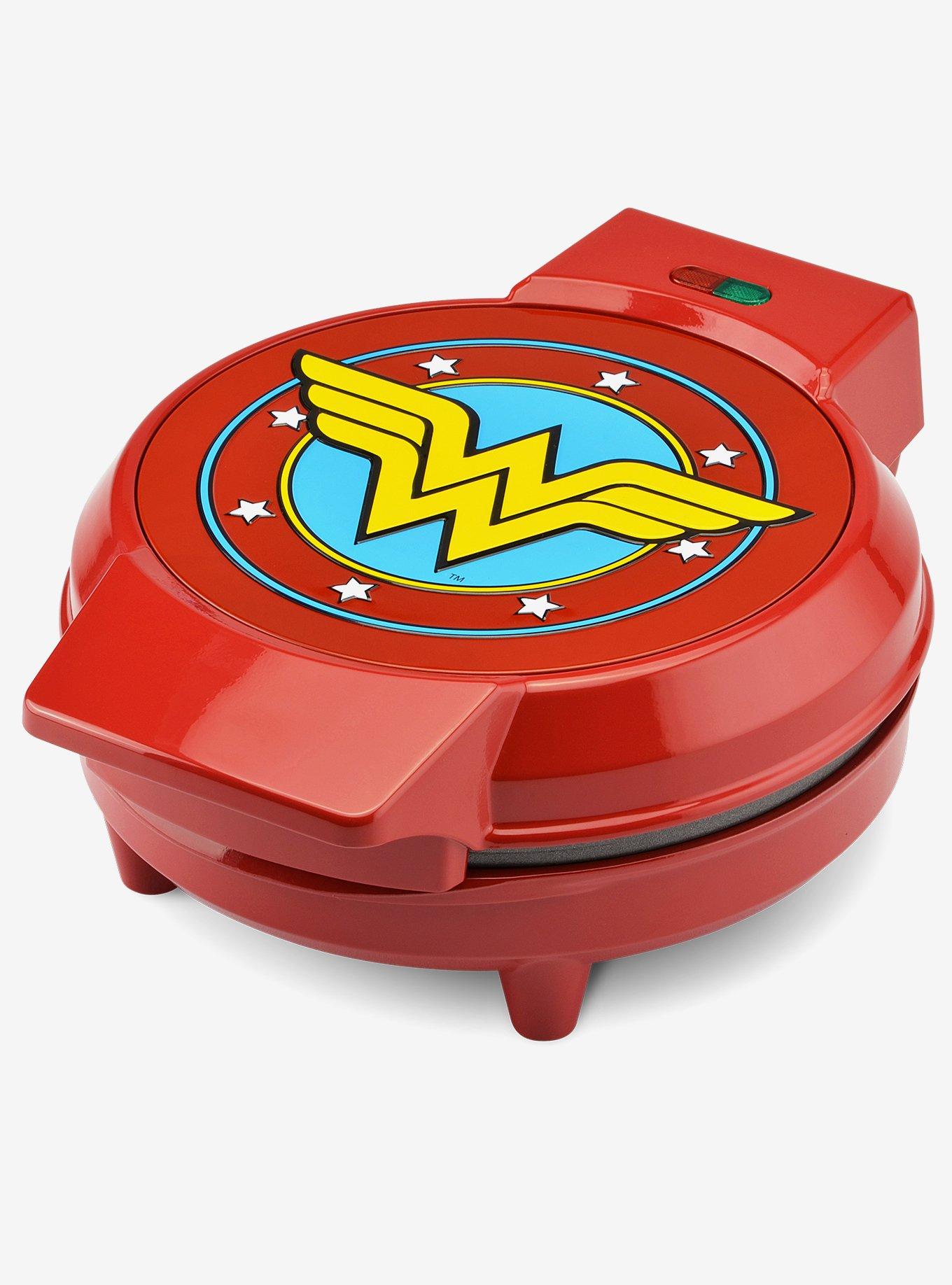 DC Comics Wonder Woman Round Waffle Maker, , hi-res