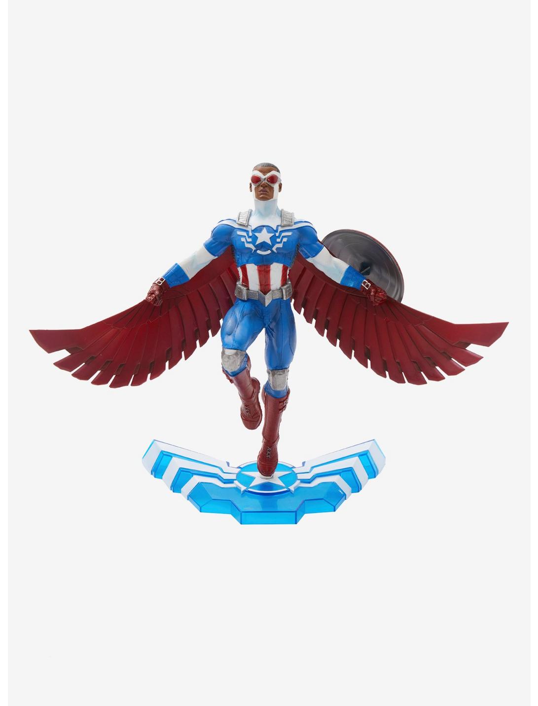 Diamond Select Toys Marvel Captain America (Sam Wilson) Gallery Collectible Figure, , hi-res