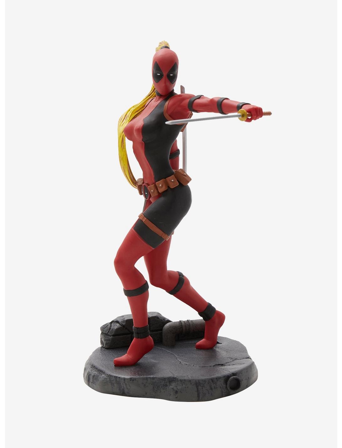 Diamond Select Toys Marvel Femme Fatales: Lady Deadpool Gallery Collectible Figure, , hi-res