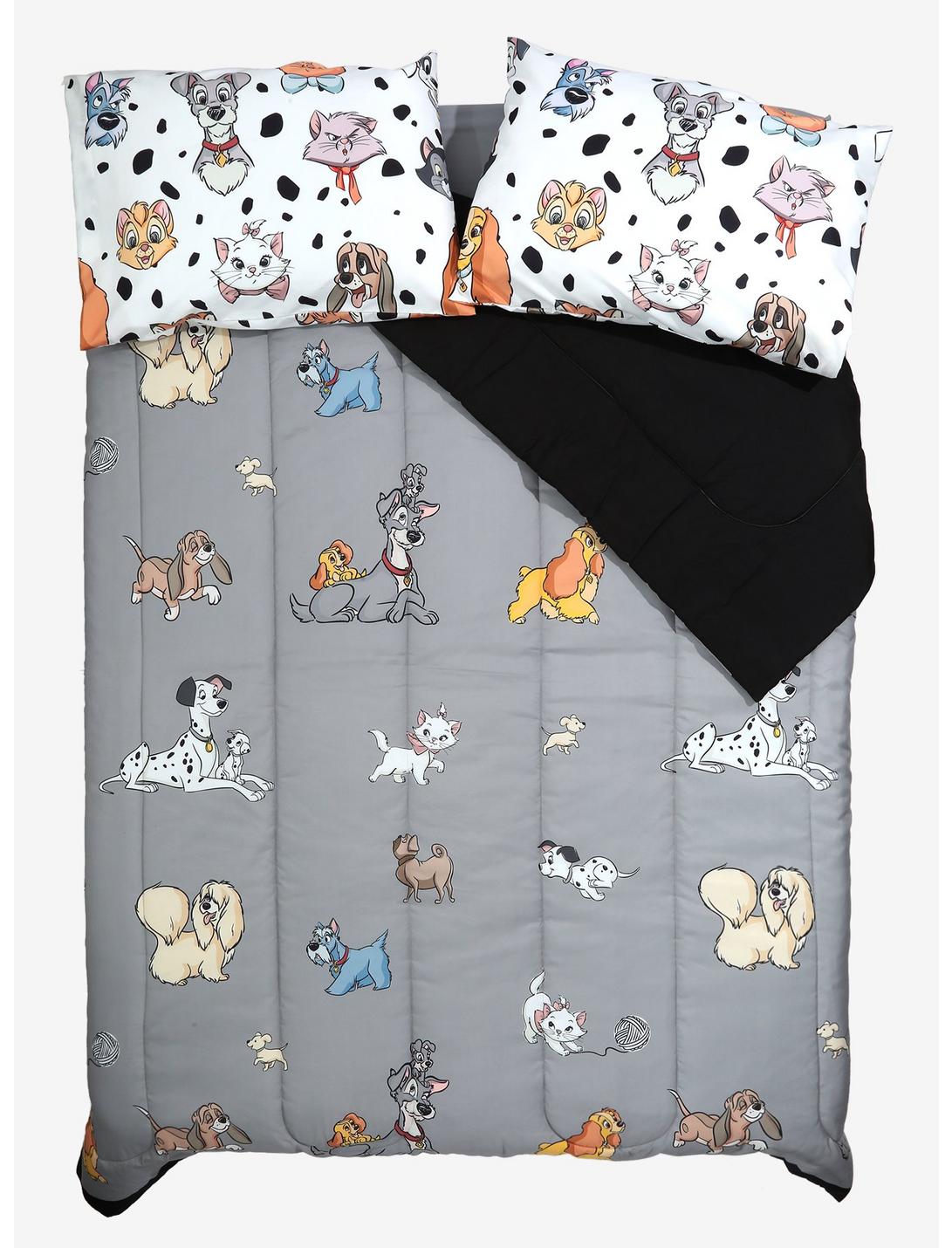 Disney Cats & Dogs Full/Queen Comforter, , hi-res