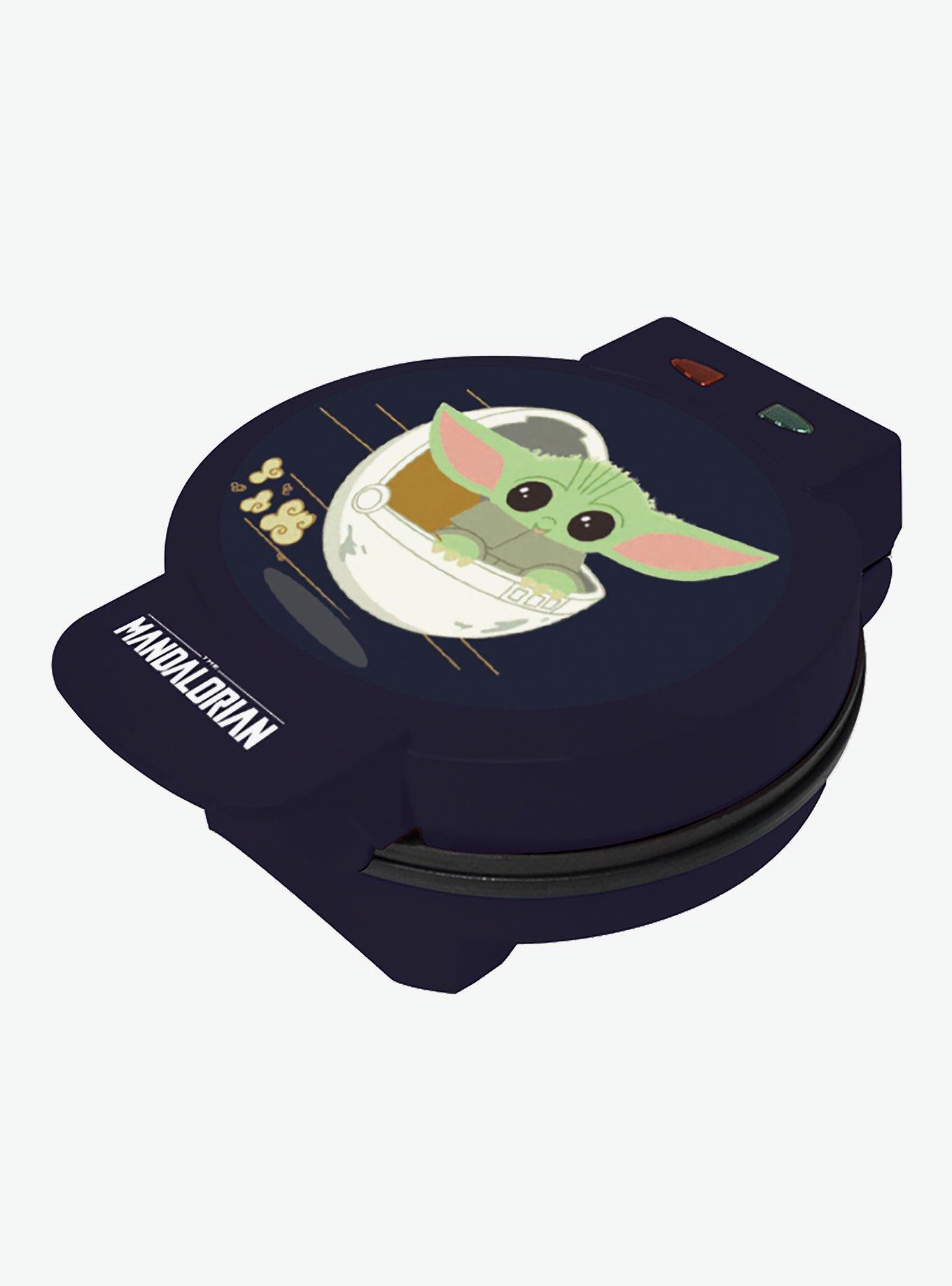 Star Wars 810668 The Mandalorian The Child Waffle Maker