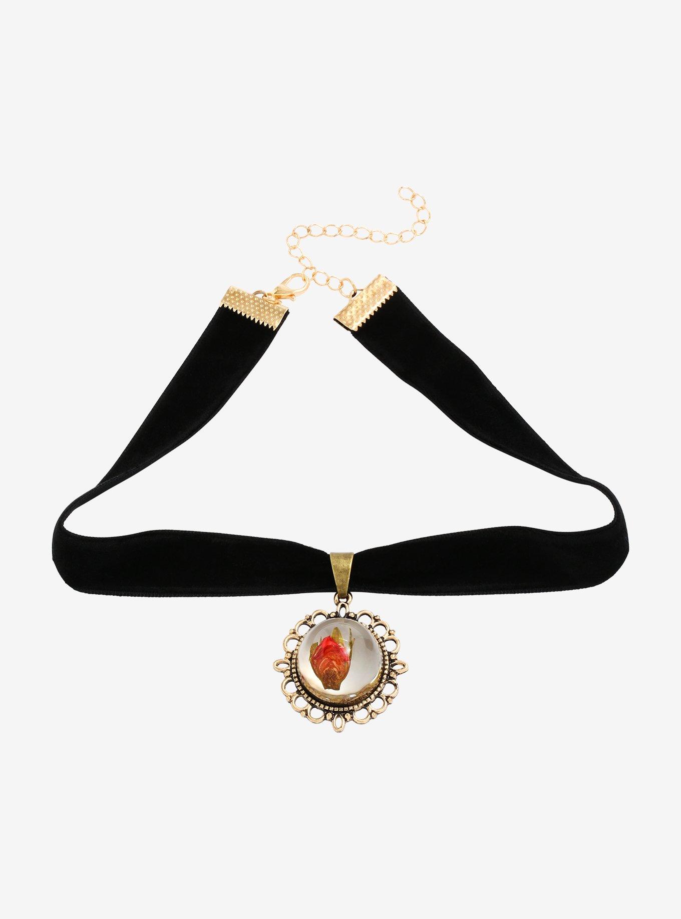 Rose Cameo Velvet Choker | Hot Topic