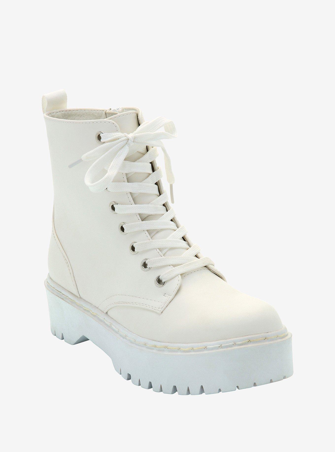 Hot topic hot sale shoes boots