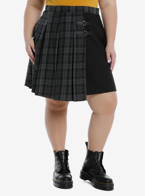 Black & Grey Plaid Buckle Asymmetrical Pleated Skirt Plus Size | Hot Topic