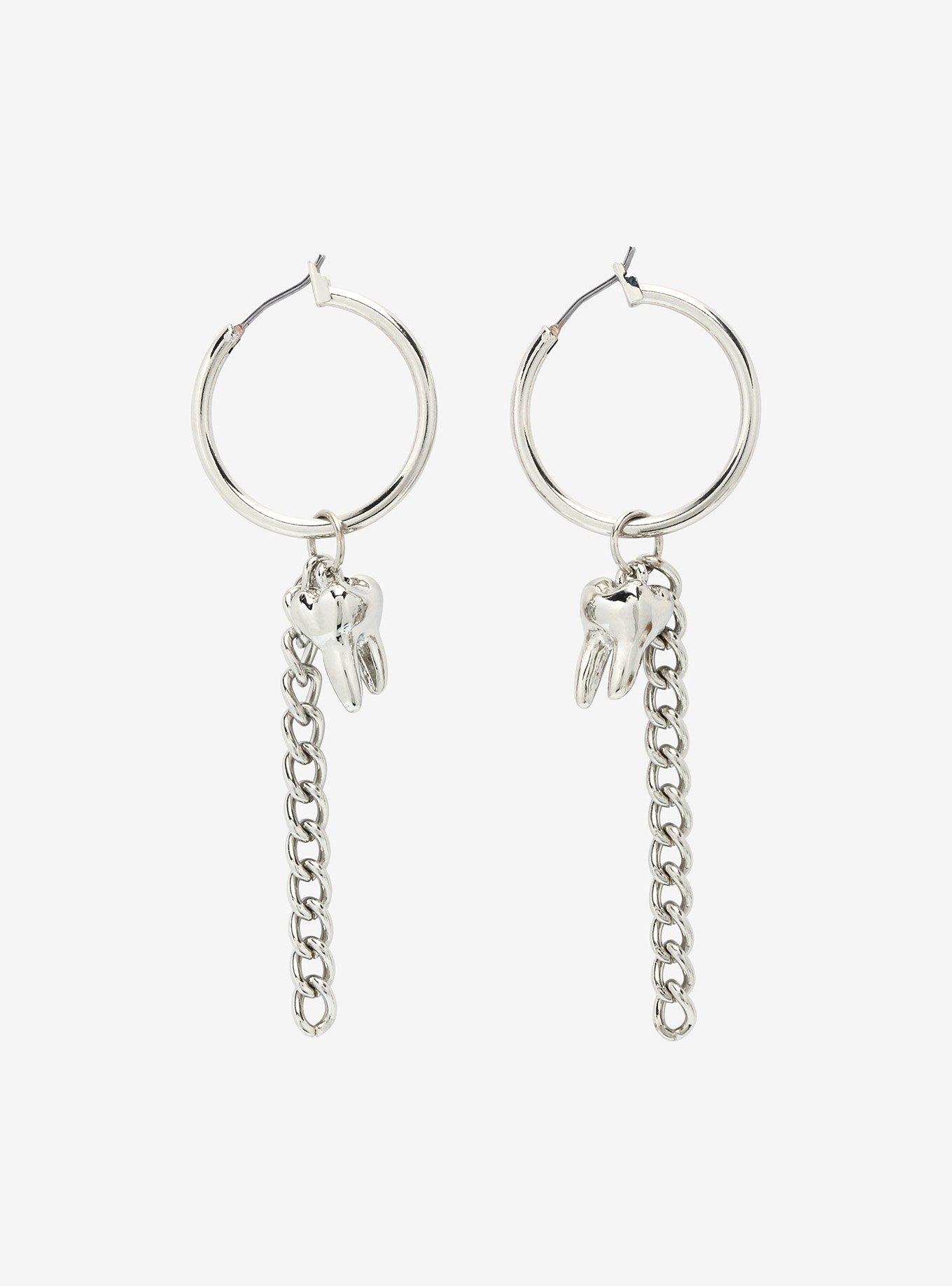 Hot topic 2025 hoop earrings