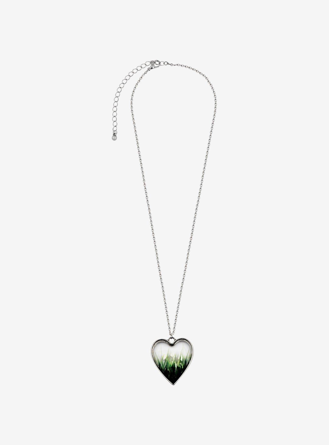 Hot topic heart 2025 necklace