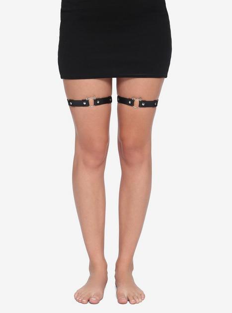 Black Cat O-Ring Garter Set | Hot Topic