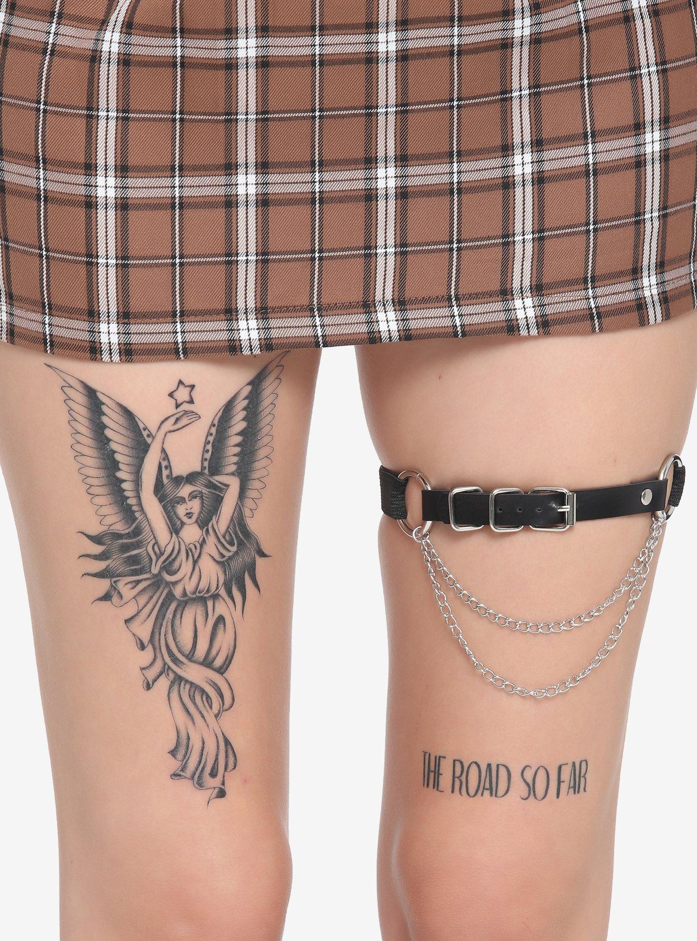 Belt Buckle O-Ring Garter | Hot Topic