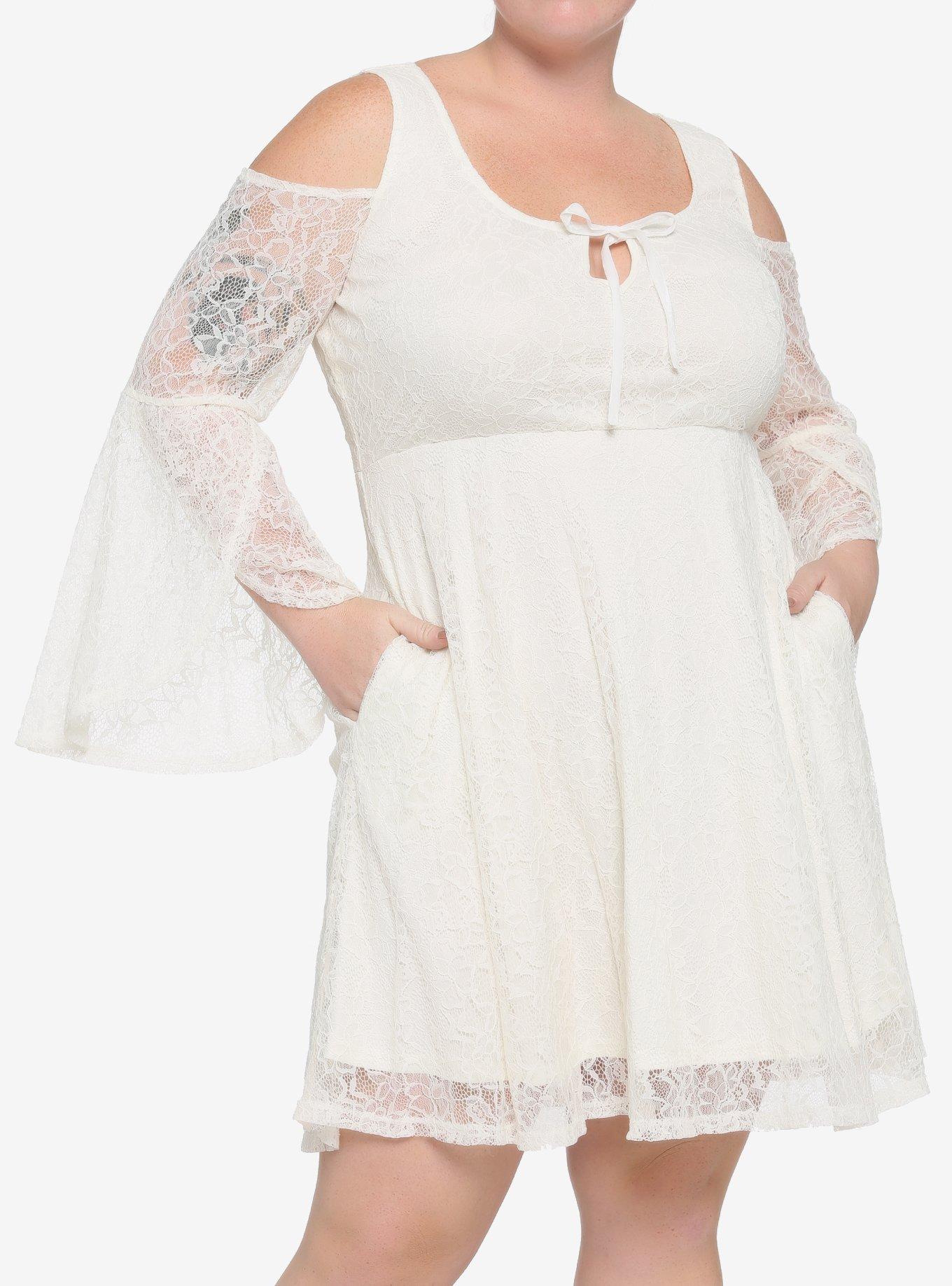 White bell sleeve on sale dress plus size