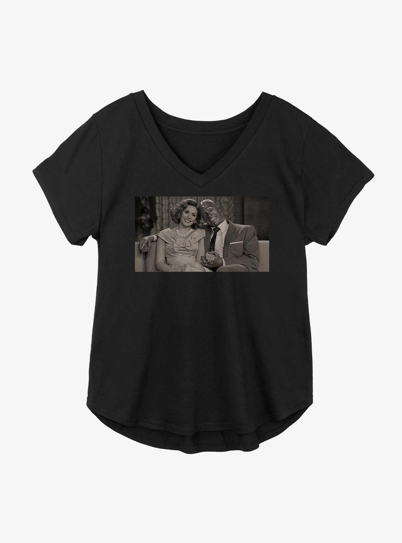 Marvel WandaVision Couch Couple Girls Plus Size T-Shirt, BLACK, hi-res