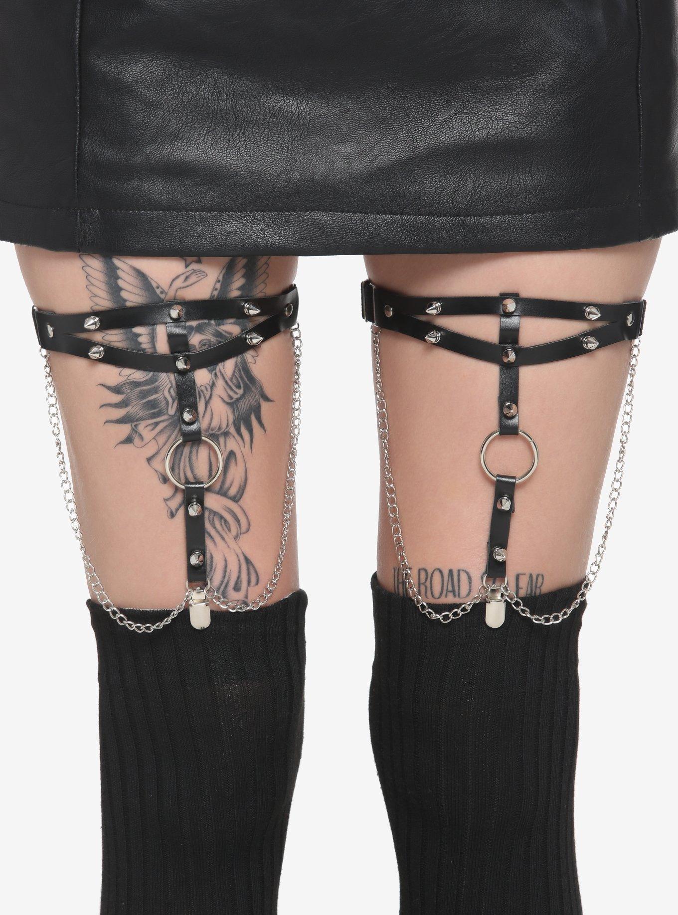 Black O-Ring & Chain Spiked Garter Set, , hi-res