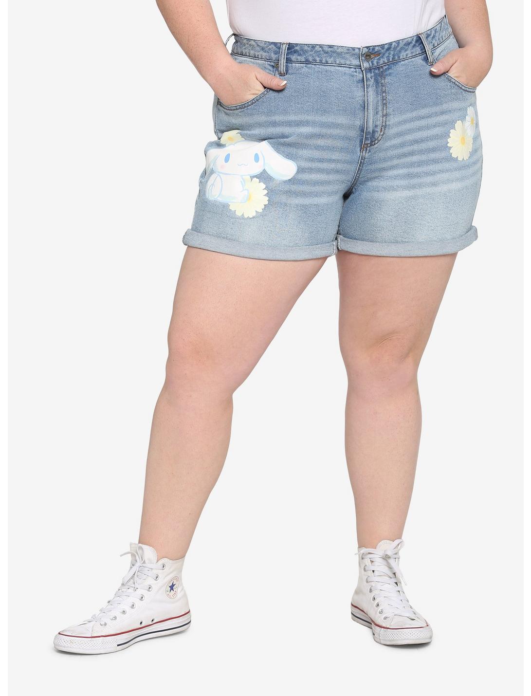 Cinnamoroll Flowers Mom Shorts Plus Size, MULTI, hi-res