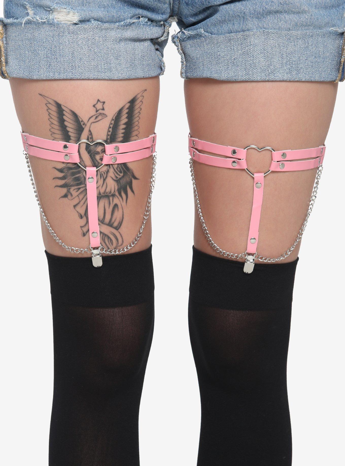Pink Heart Chain Garter Set Hot Topic