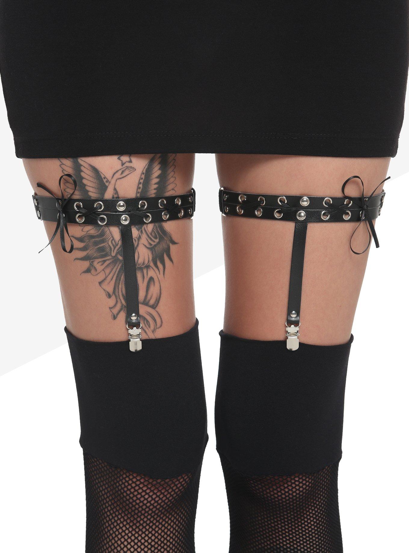 Black Crisscross Garter Set Hot Topic