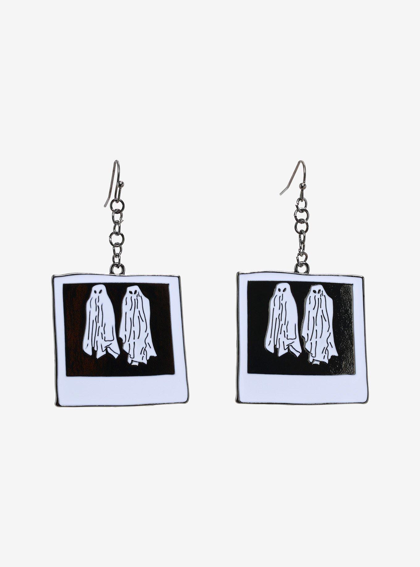 Hot topic beetlejuice 2025 earrings