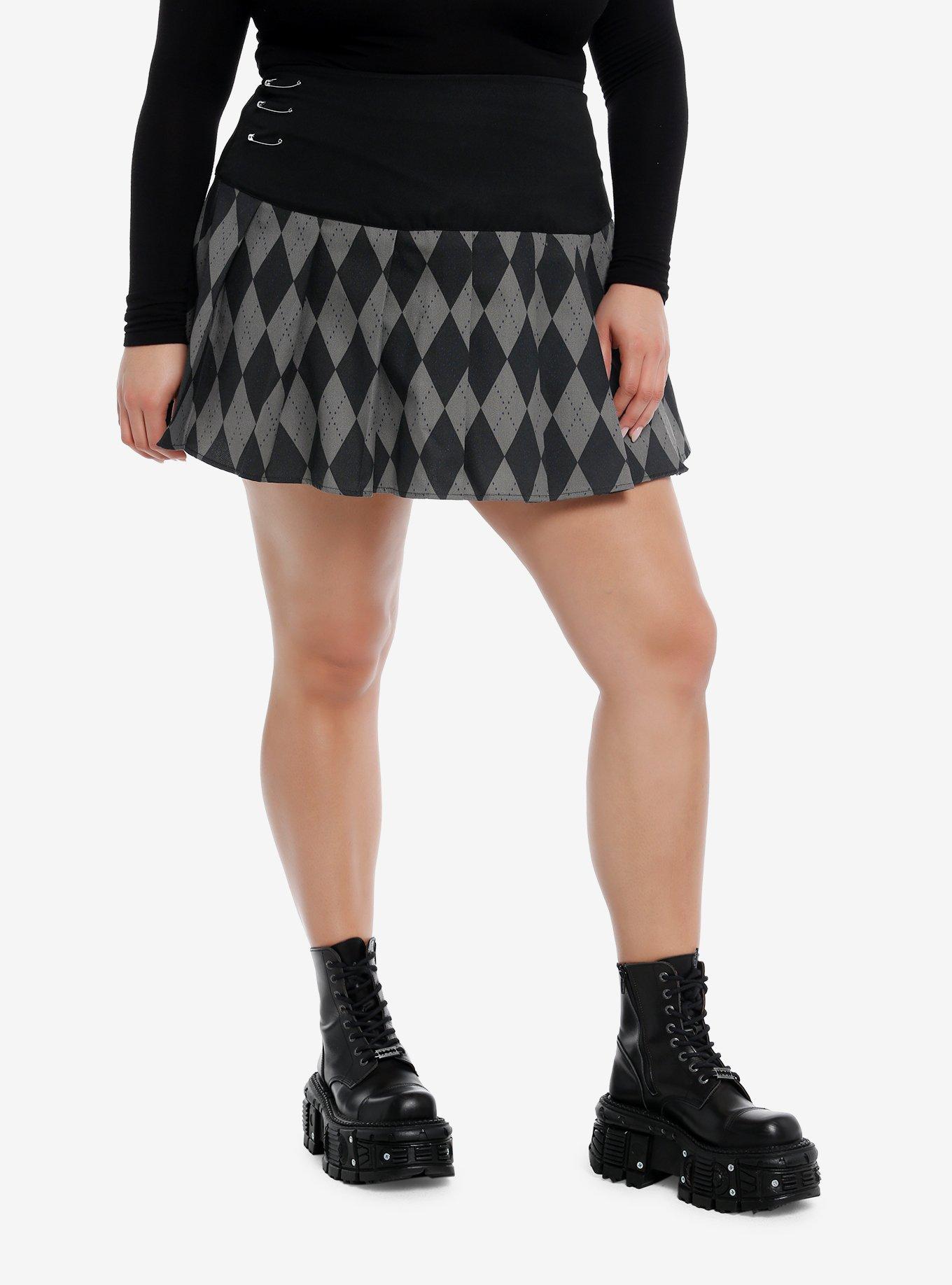 Social Collision® Black & Grey Argyle Pleated Skirt Plus