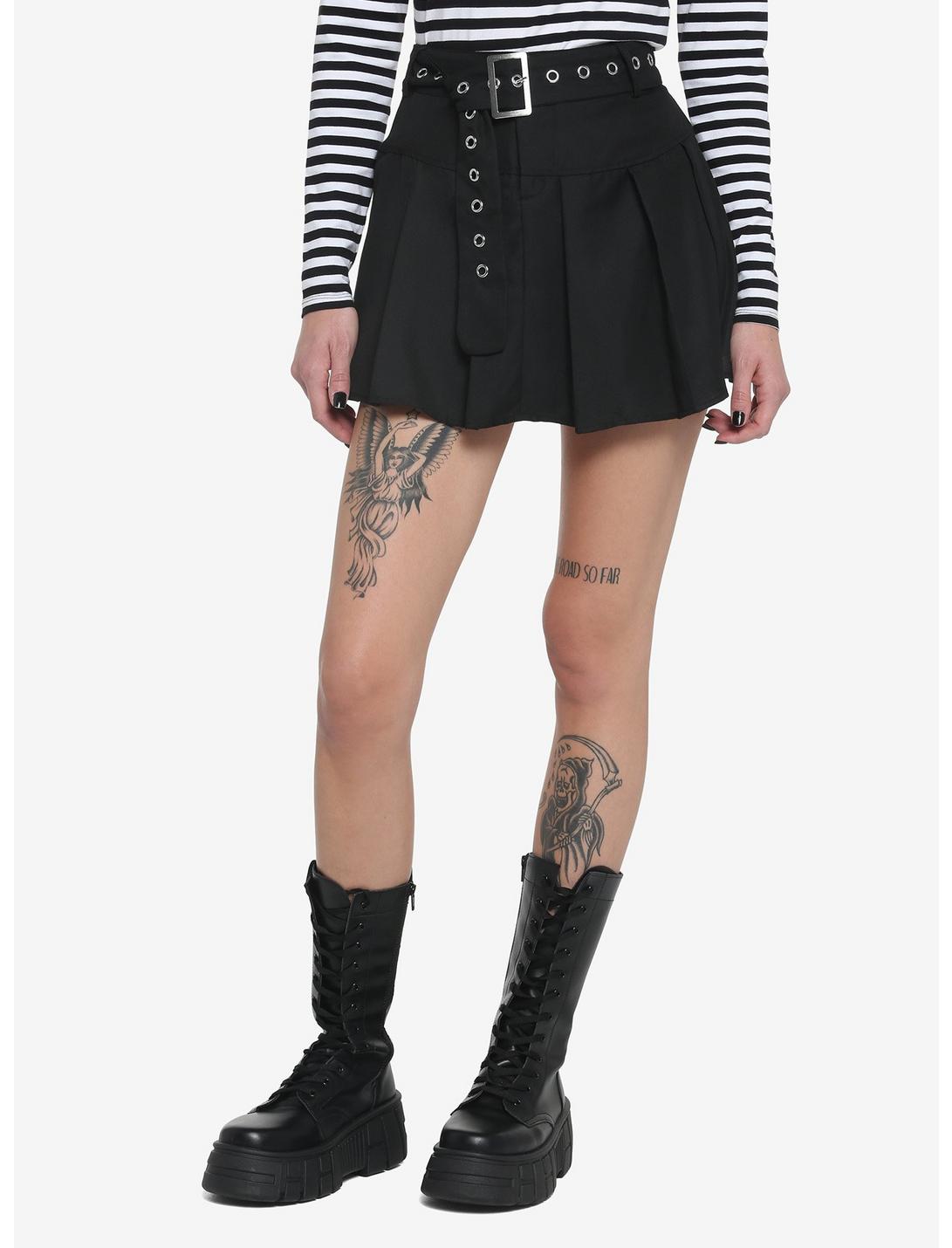 Black Grommet Belt Pleated Skirt, BLACK, hi-res