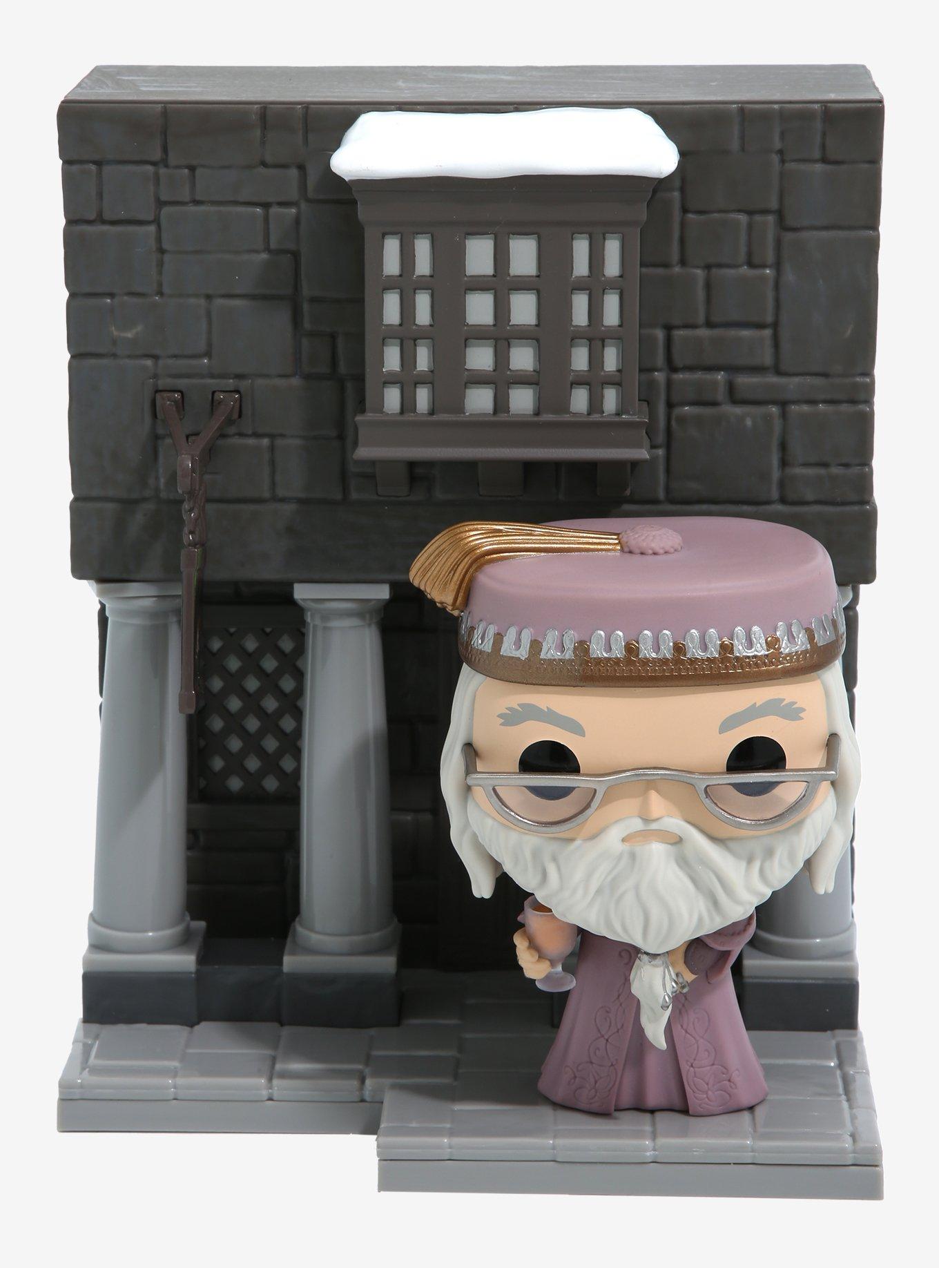 Funko Pop! Deluxe Harry Potter Albus Dumbledore(with Hog's Mead Inn) Vinyl Figure, , hi-res