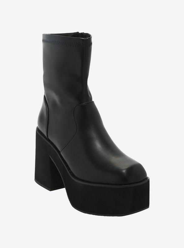 Black Zipper Platform Boots