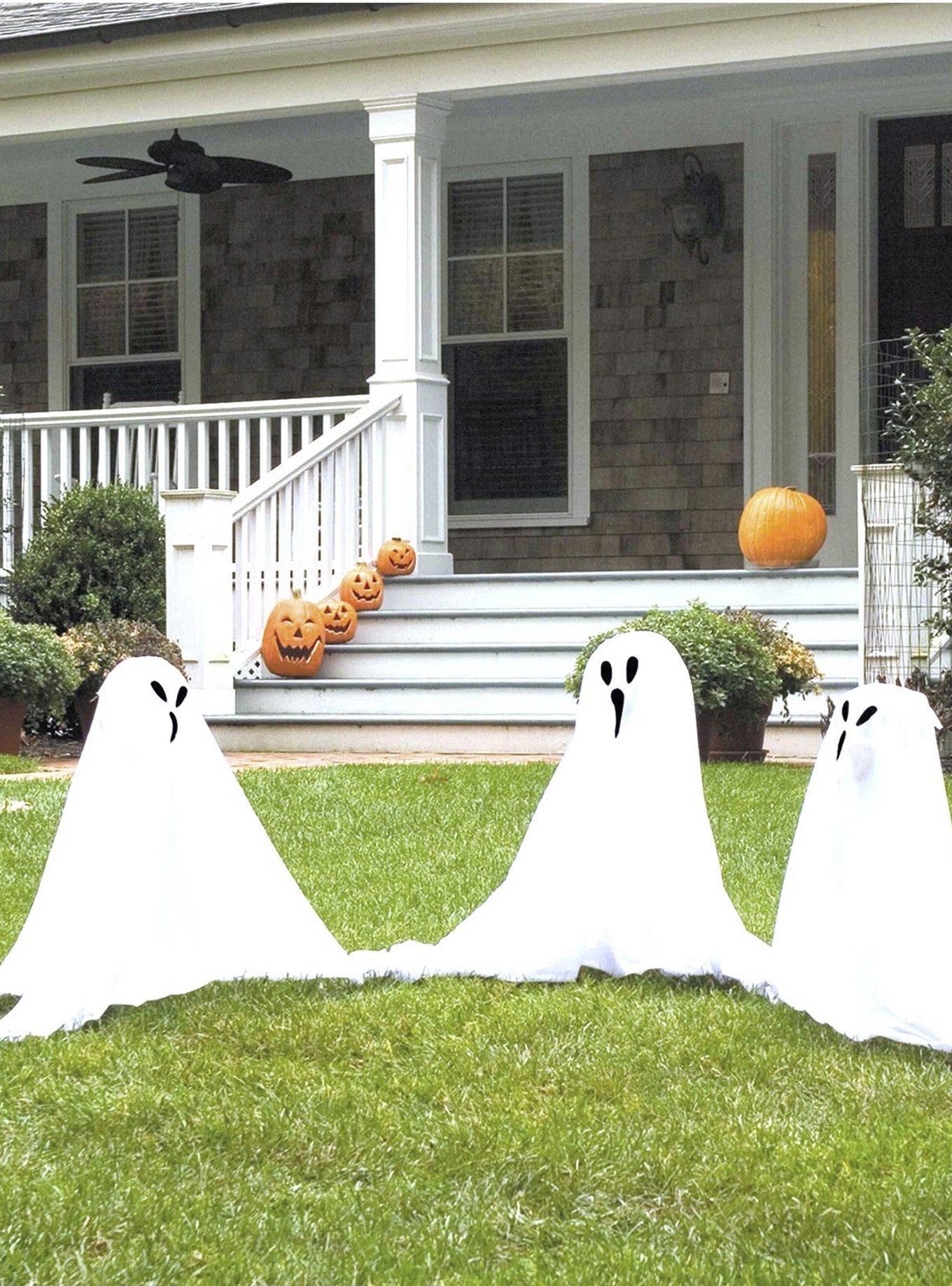 Ghostly Group Lawn Ornaments Small, , hi-res