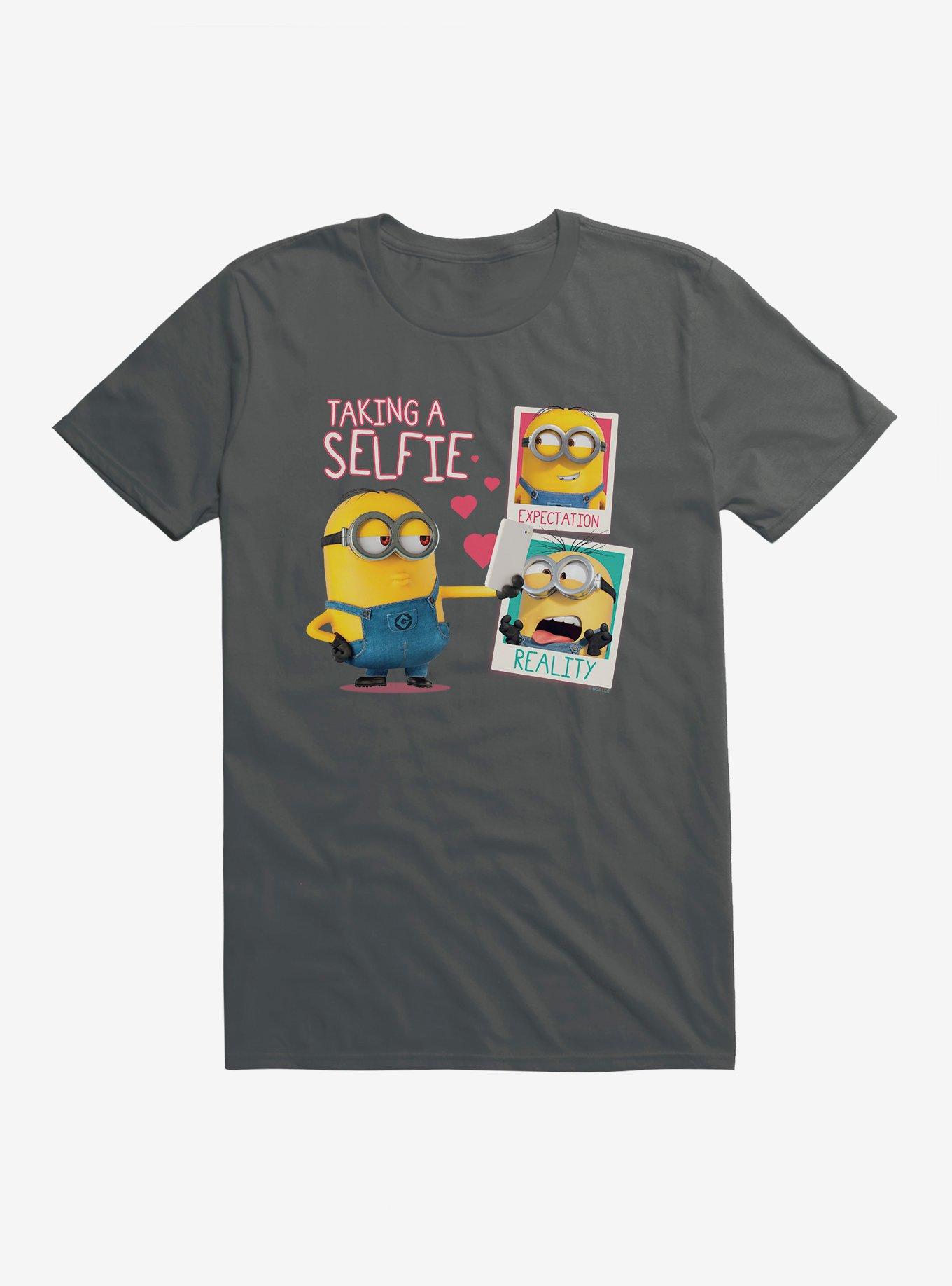 Minions Taking A Selfie Hearts T-Shirt, CHARCOAL, hi-res