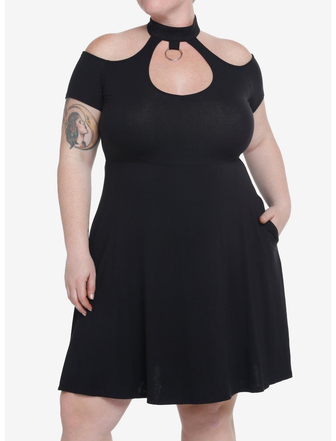Social Collision Black Choker O-Ring Dress Plus Size, BLACK, hi-res
